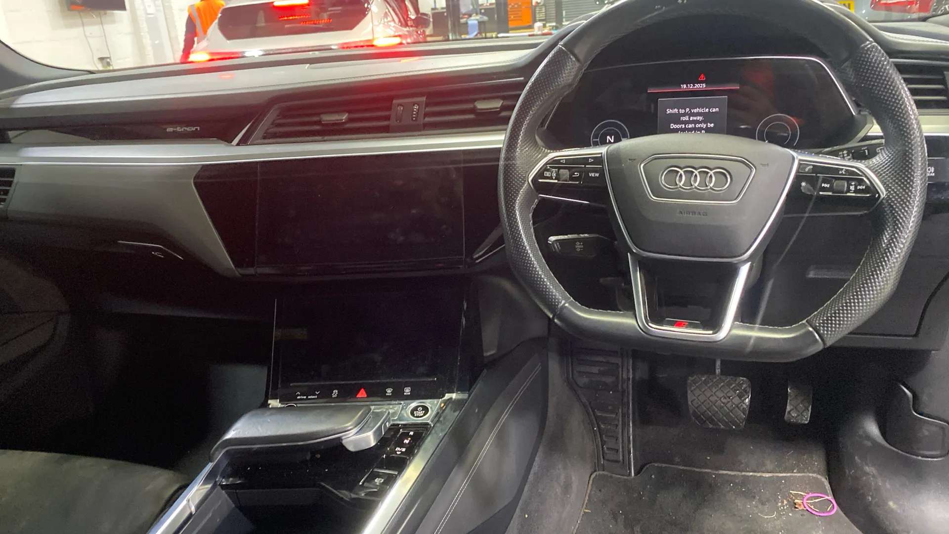 2021 AUDI E-TRON 2021 AUDI E-TRON