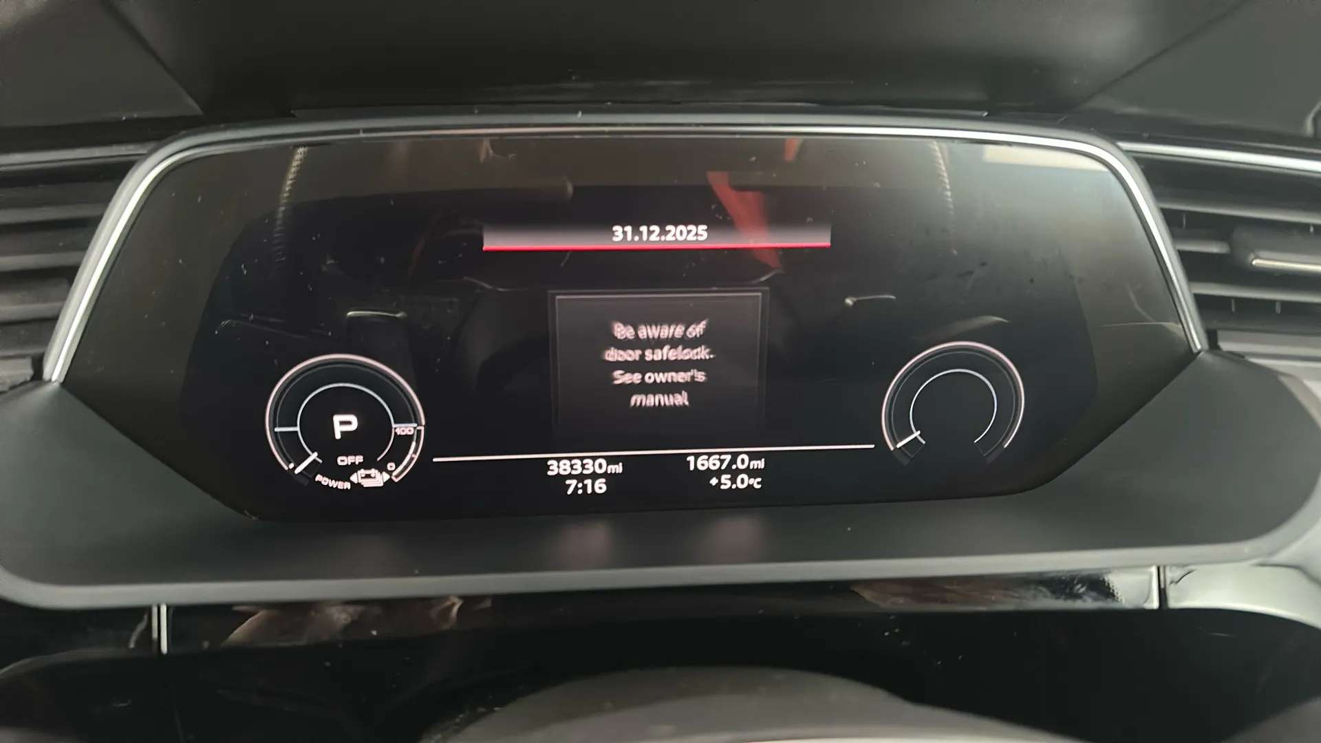 2021 AUDI E-TRON 2021 AUDI E-TRON