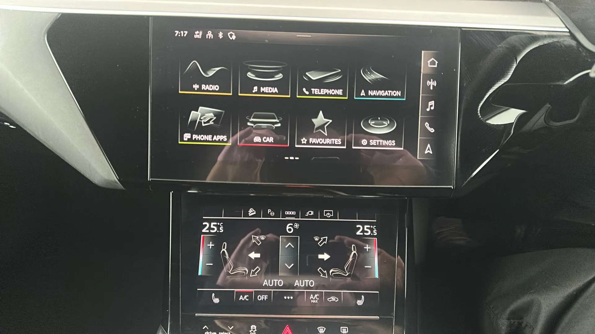 2021 AUDI E-TRON 2021 AUDI E-TRON