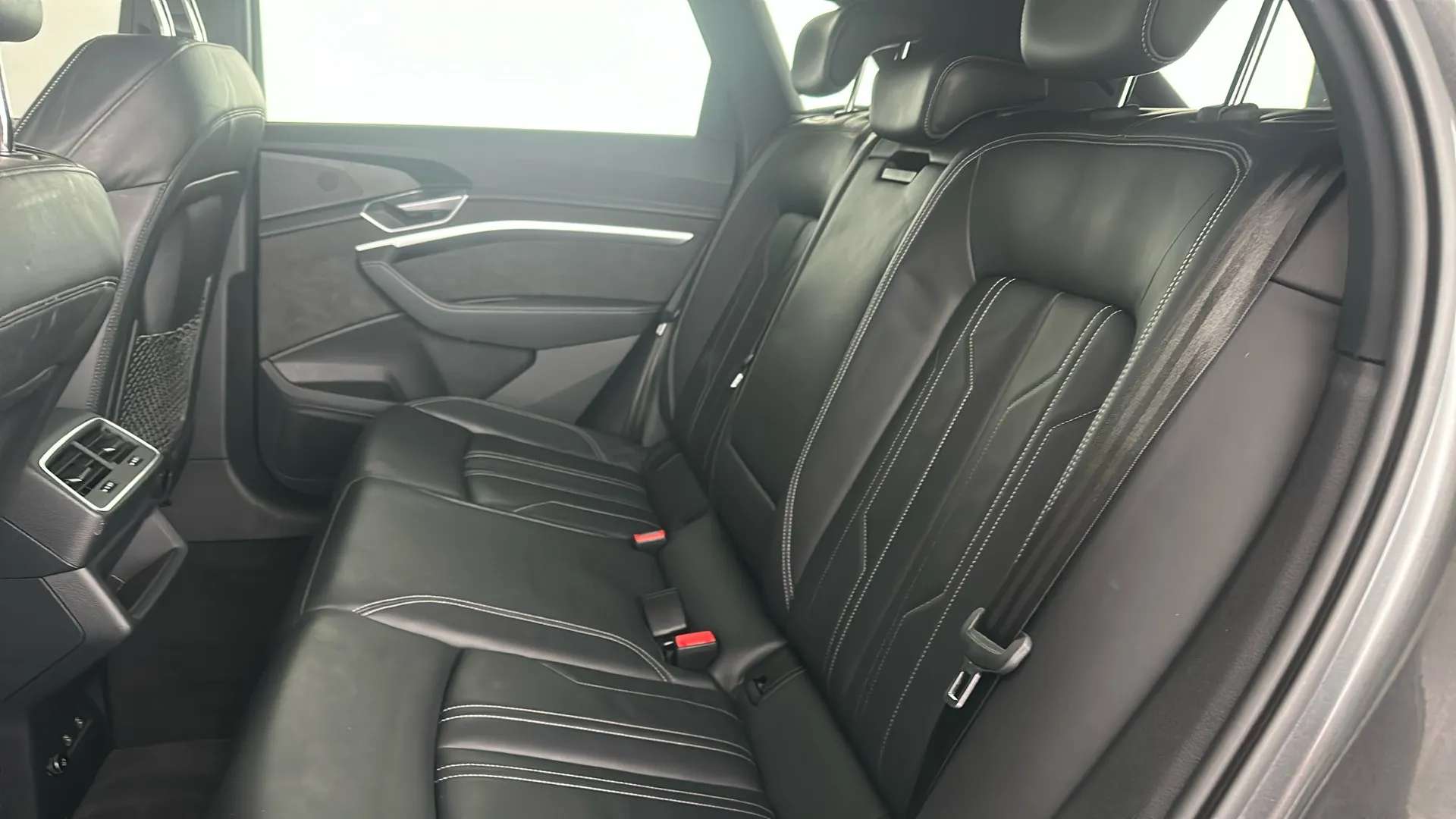 2021 AUDI E-TRON 2021 AUDI E-TRON