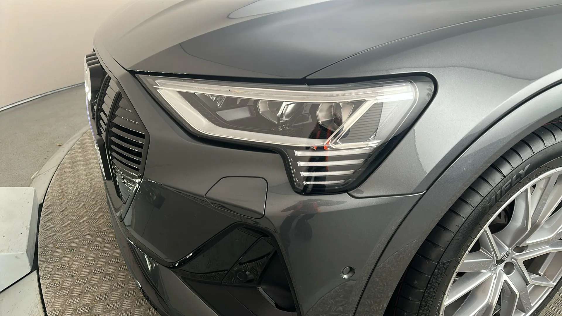 2021 AUDI E-TRON 2021 AUDI E-TRON