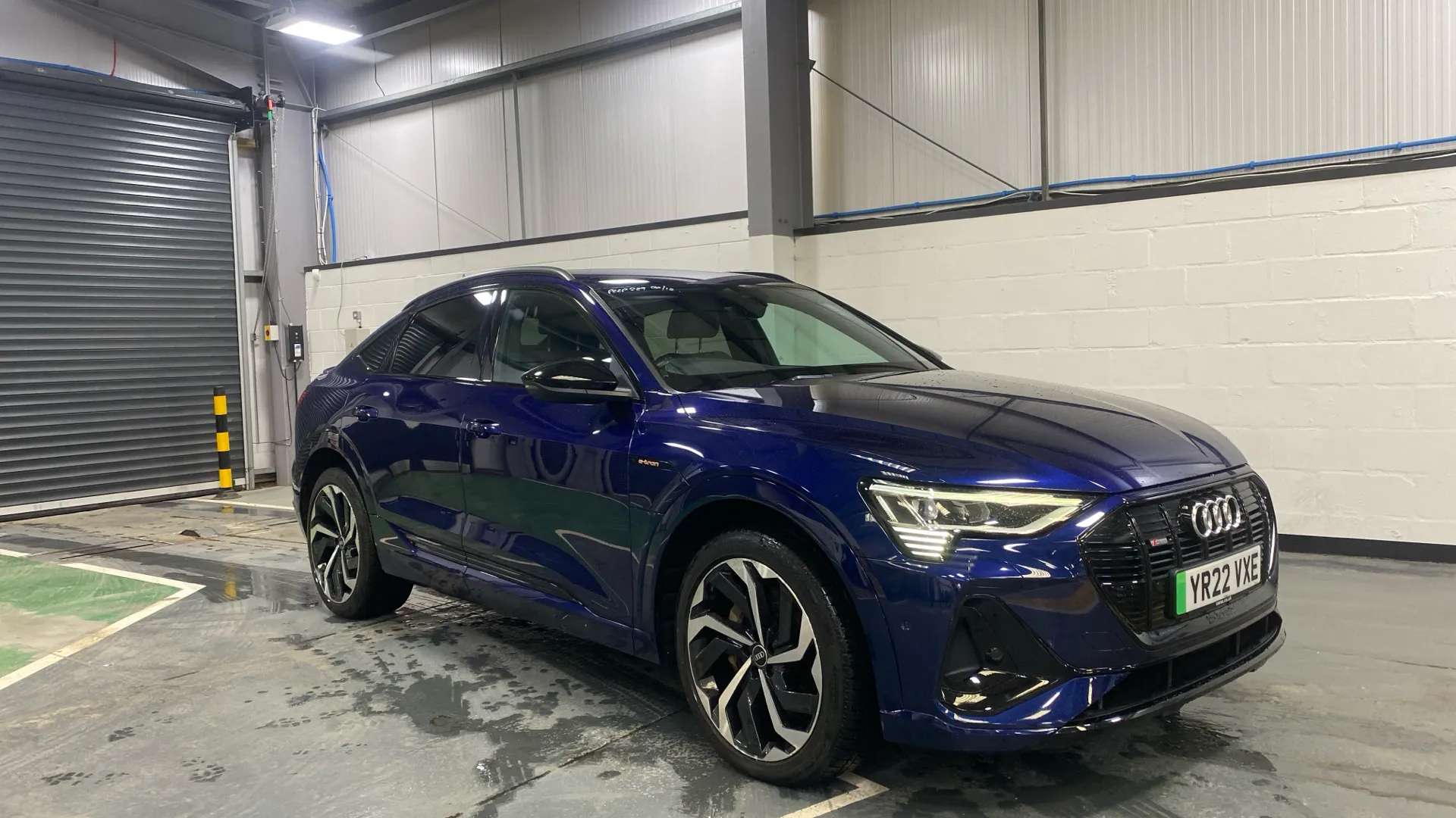 A 2022 AUDI E-TRON 230kW 50 Quattro 71kWh Black Edition Auto A 2022 AUDI E-TRON 230kW 50 Quattro 71kWh Black Edition Auto