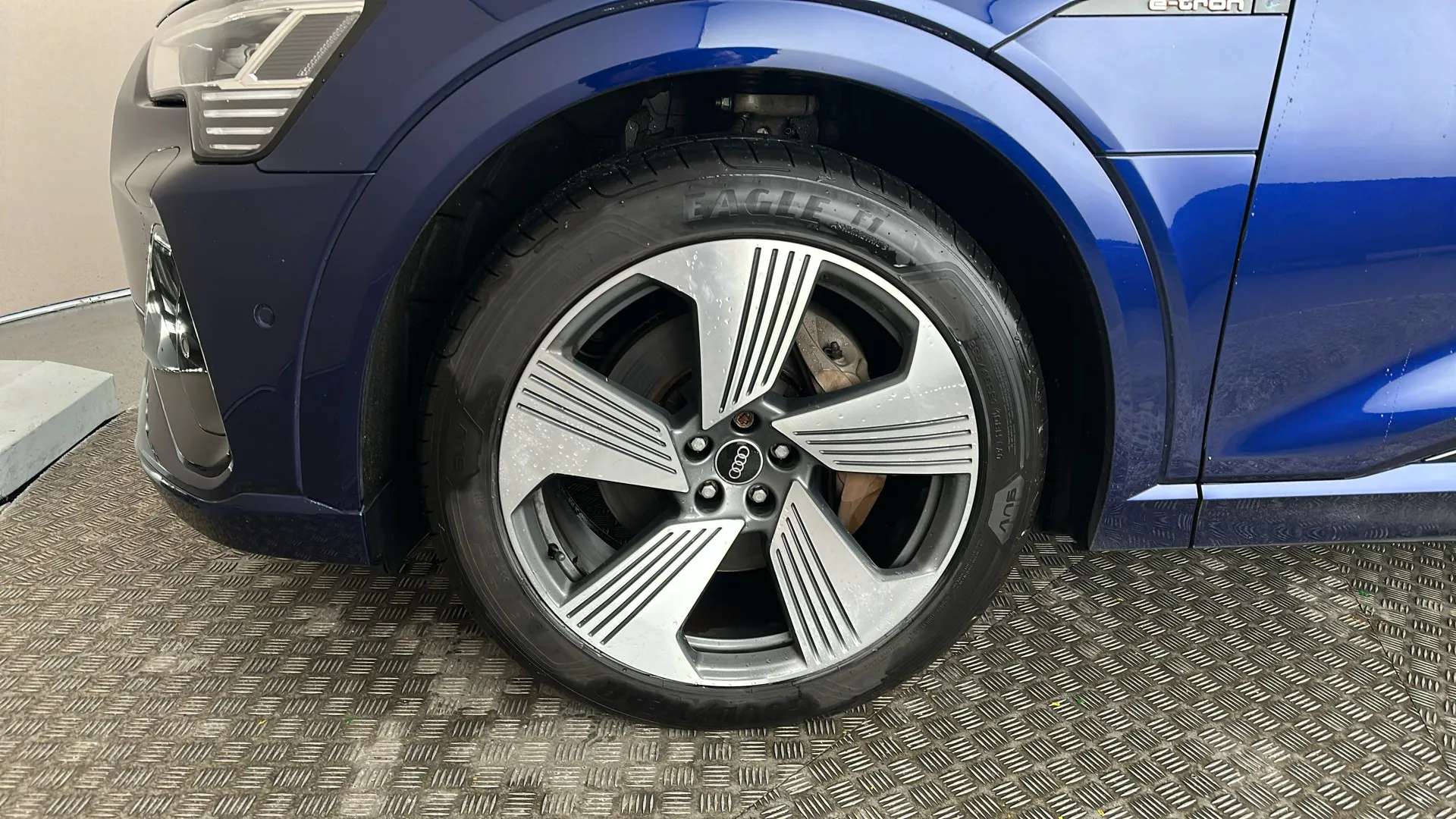 2022 AUDI E-TRON 2022 AUDI E-TRON