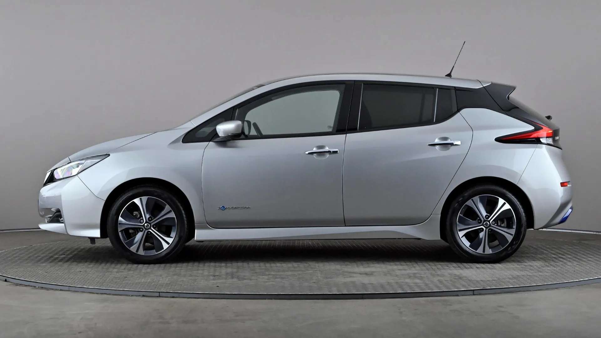 A 2019 NISSAN LEAF 110kW Tekna 40kWh Auto A 2019 NISSAN LEAF 110kW Tekna 40kWh Auto