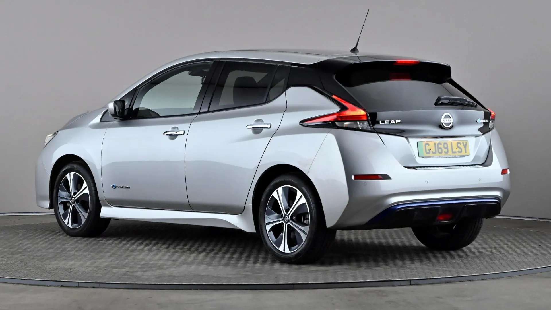 A 2019 NISSAN LEAF 110kW Tekna 40kWh Auto A 2019 NISSAN LEAF 110kW Tekna 40kWh Auto