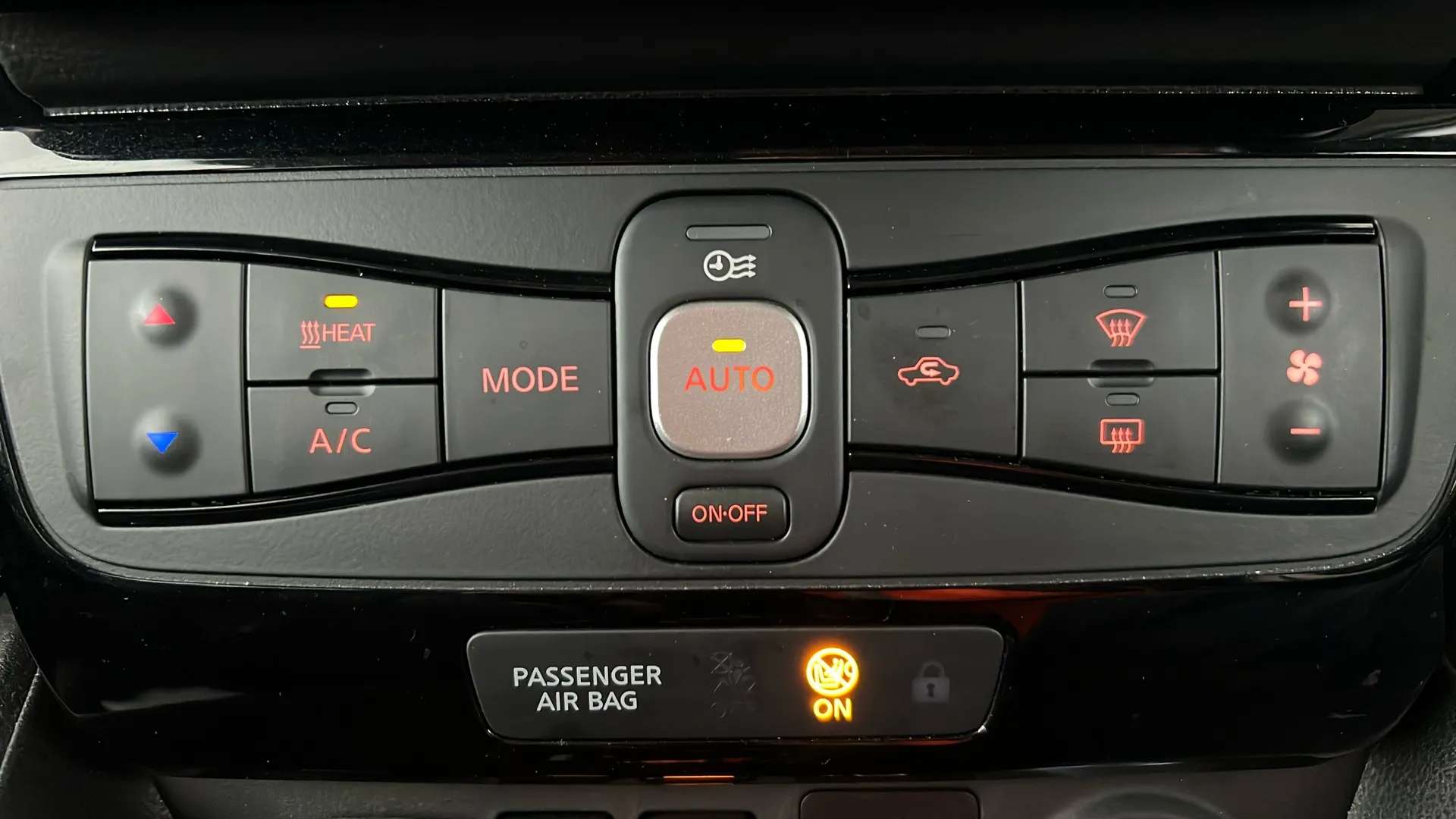 2019 NISSAN LEAF 2019 NISSAN LEAF