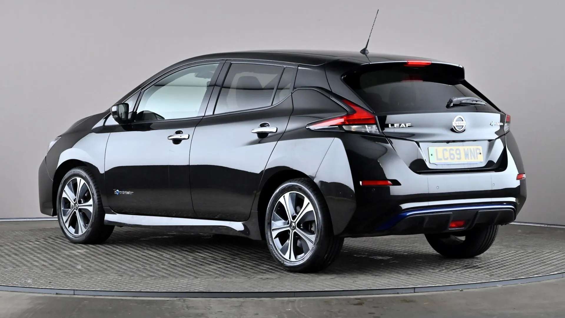 A 2019 NISSAN LEAF 110kW Tekna 40kWh Auto A 2019 NISSAN LEAF 110kW Tekna 40kWh Auto