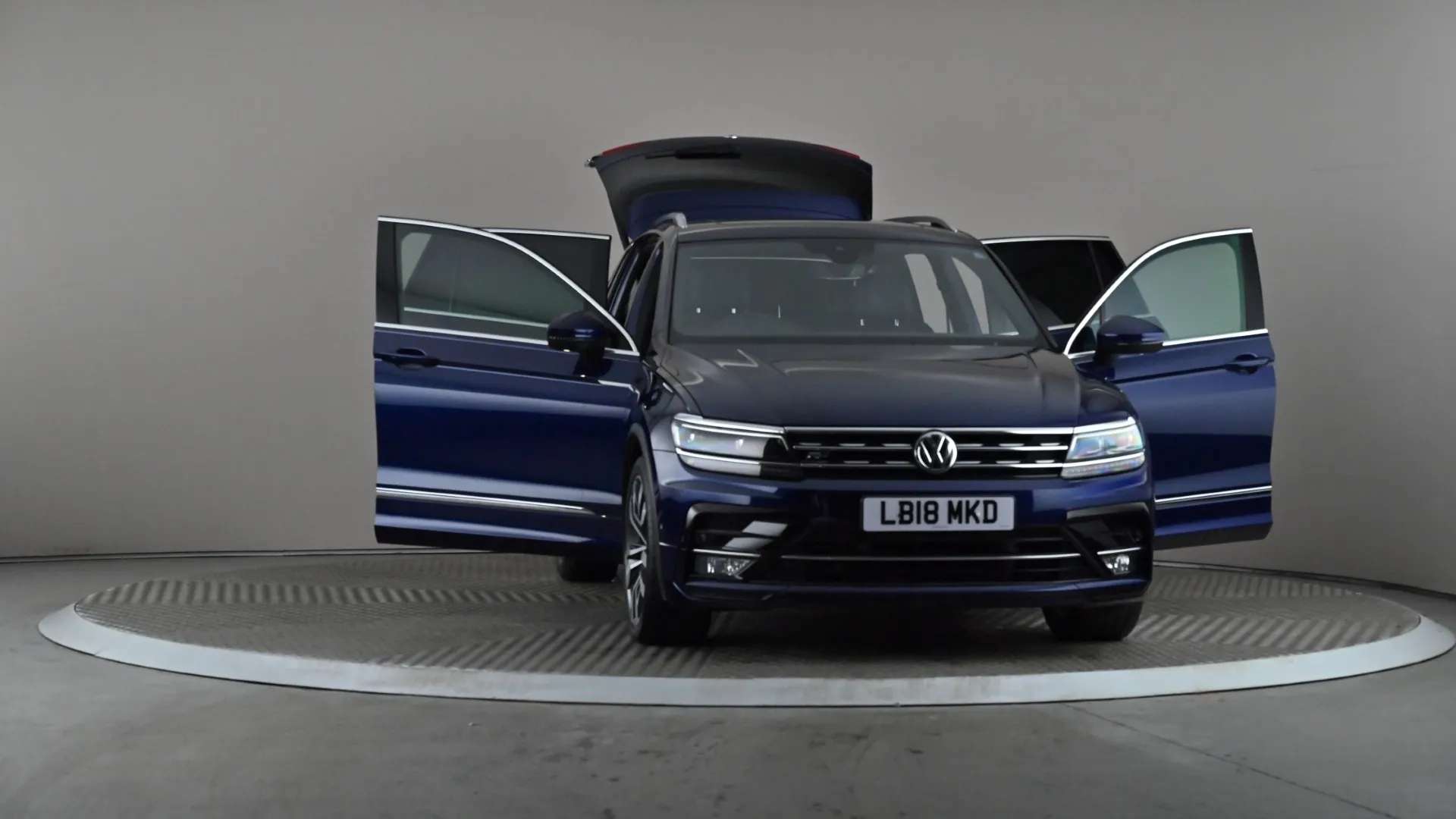 2018 VOLKSWAGEN TIGUAN 2018 VOLKSWAGEN TIGUAN
