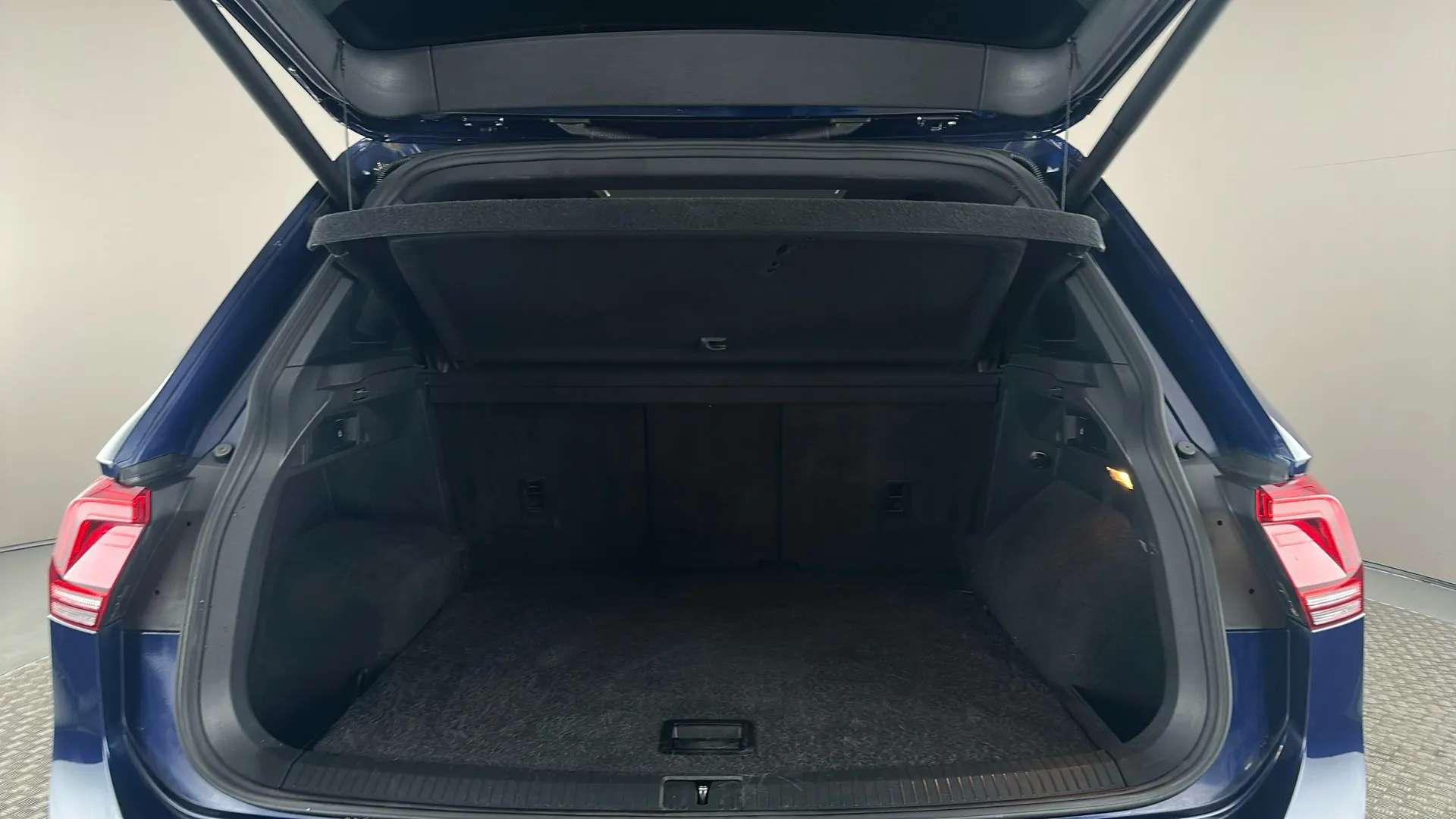 2018 VOLKSWAGEN TIGUAN 2018 VOLKSWAGEN TIGUAN