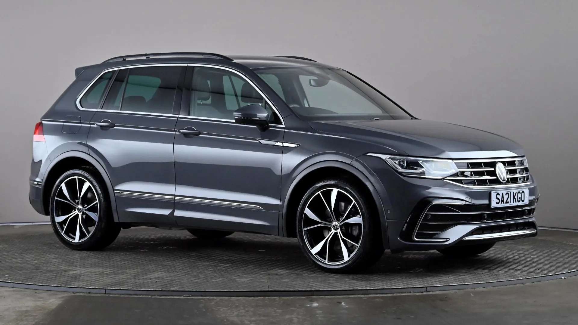 A 2021 VOLKSWAGEN TIGUAN 2.0 TDI 200 4Motion R-Line DSG A 2021 VOLKSWAGEN TIGUAN 2.0 TDI 200 4Motion R-Line DSG