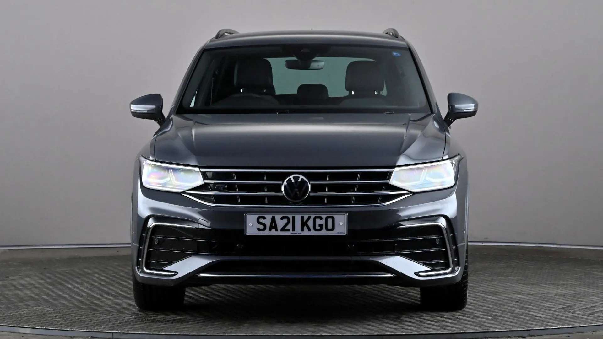 A 2021 VOLKSWAGEN TIGUAN 2.0 TDI 200 4Motion R-Line DSG A 2021 VOLKSWAGEN TIGUAN 2.0 TDI 200 4Motion R-Line DSG
