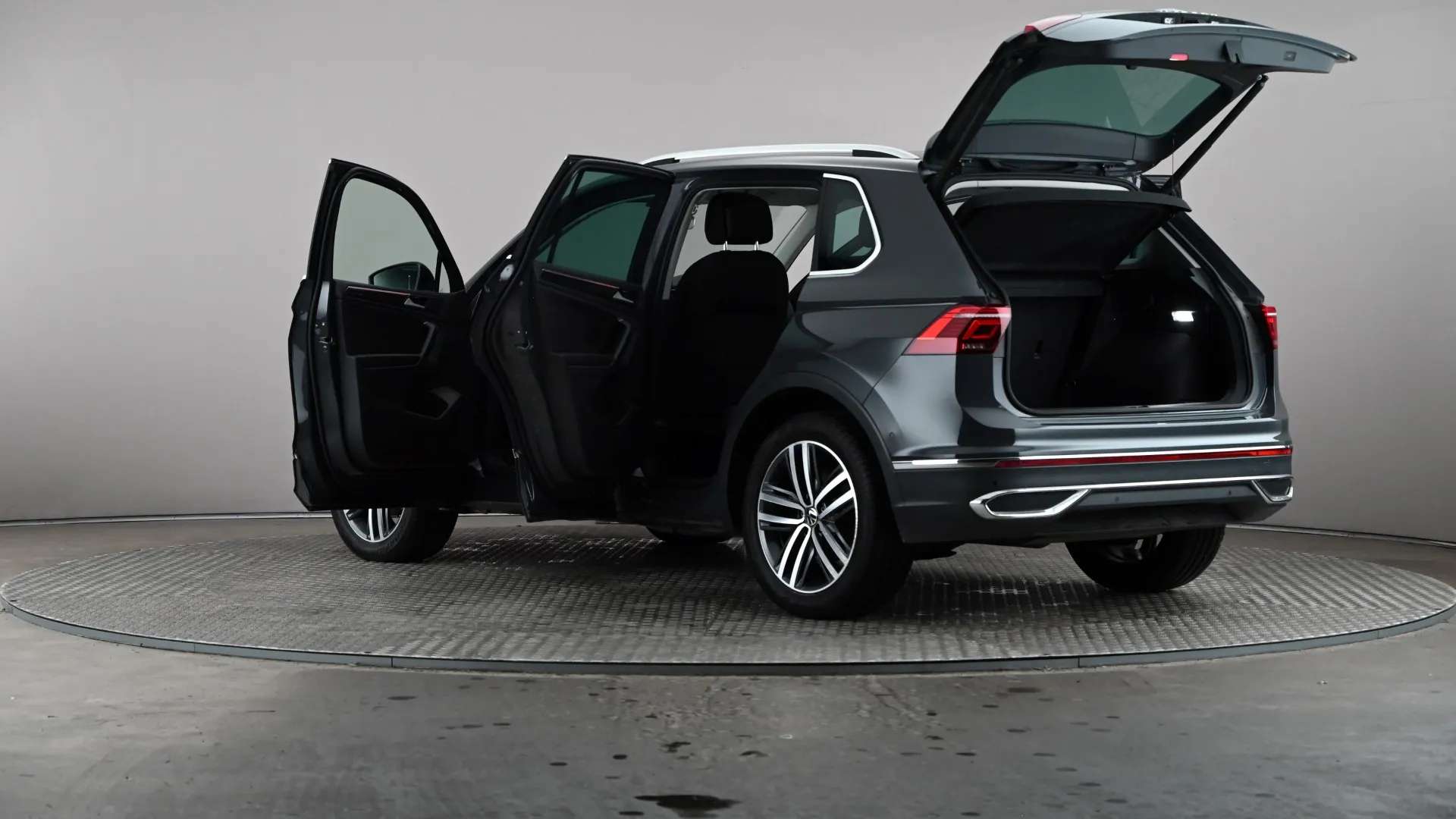 2023 VOLKSWAGEN TIGUAN 2023 VOLKSWAGEN TIGUAN