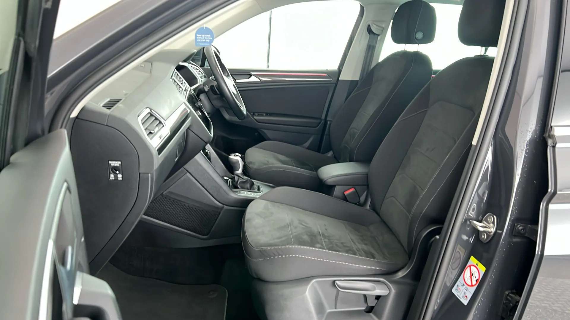 2023 VOLKSWAGEN TIGUAN 2023 VOLKSWAGEN TIGUAN