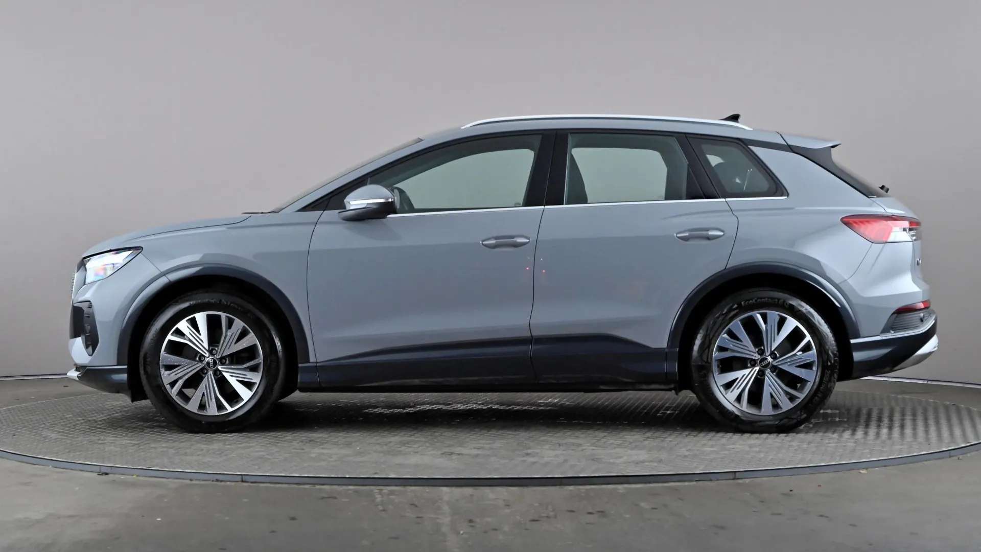 A 2022 AUDI Q4 125kW 35 55kWh Sport Auto A 2022 AUDI Q4 125kW 35 55kWh Sport Auto