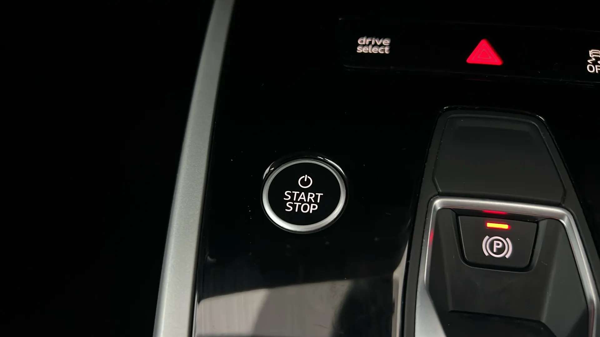 2022 AUDI Q4 2022 AUDI Q4