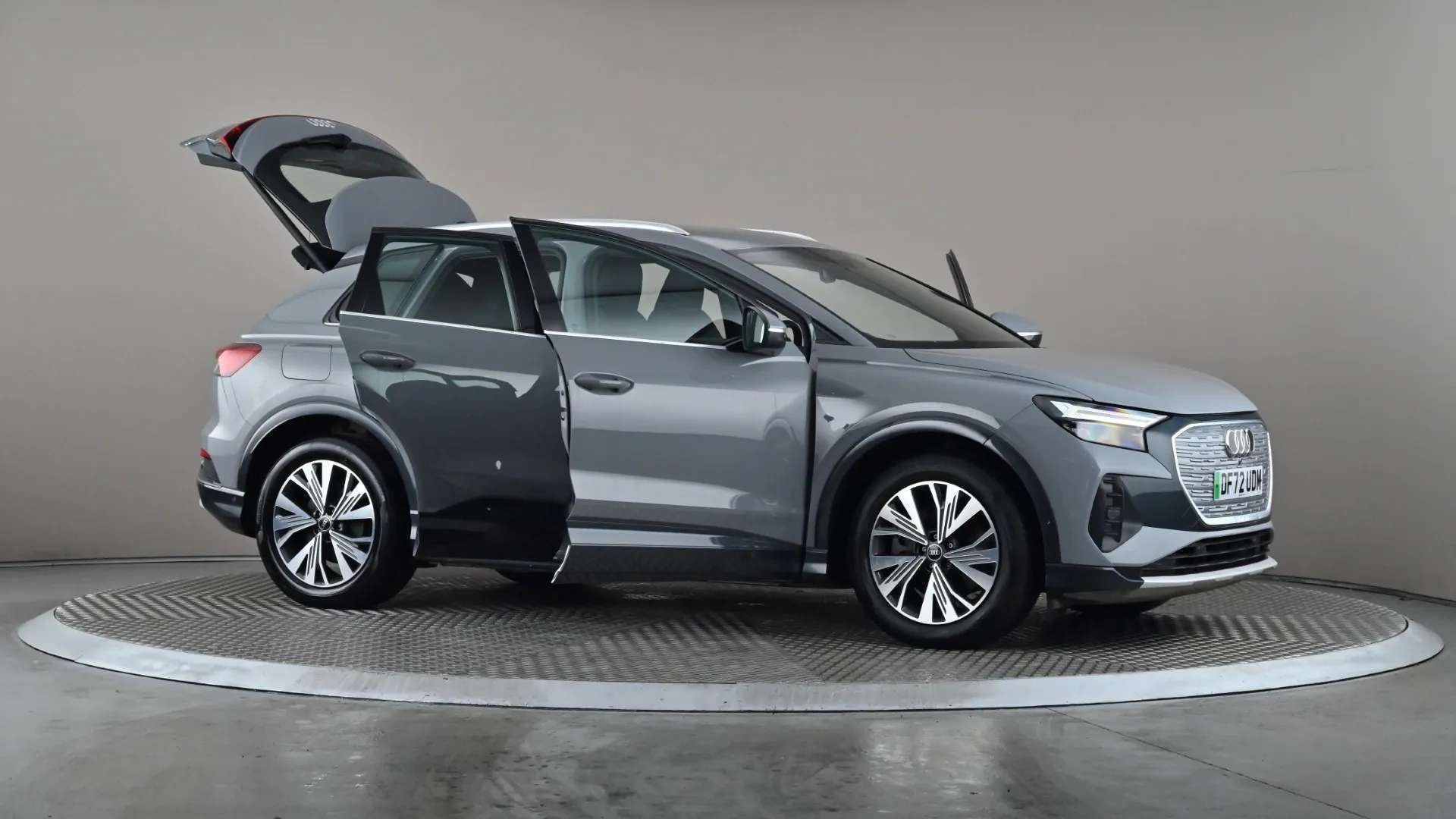 2023 AUDI Q4 2023 AUDI Q4