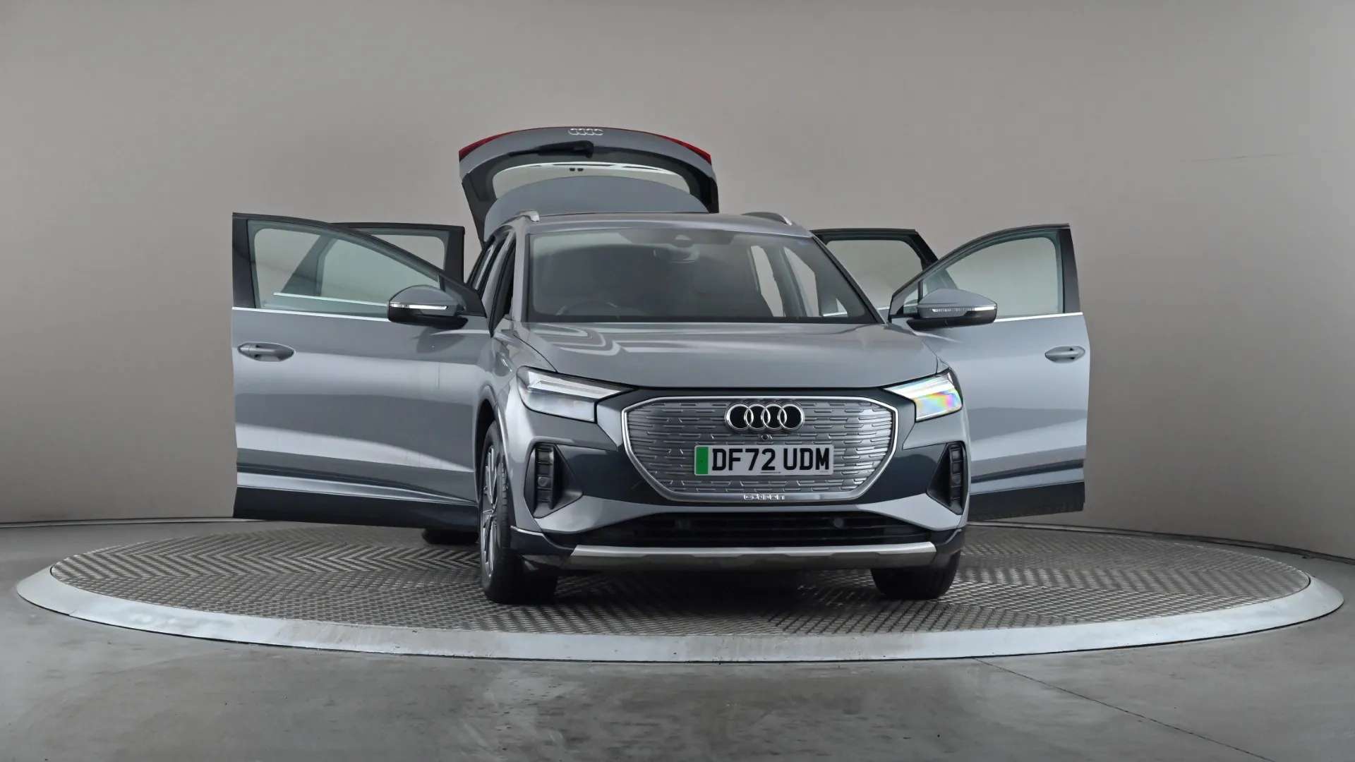 2023 AUDI Q4 2023 AUDI Q4