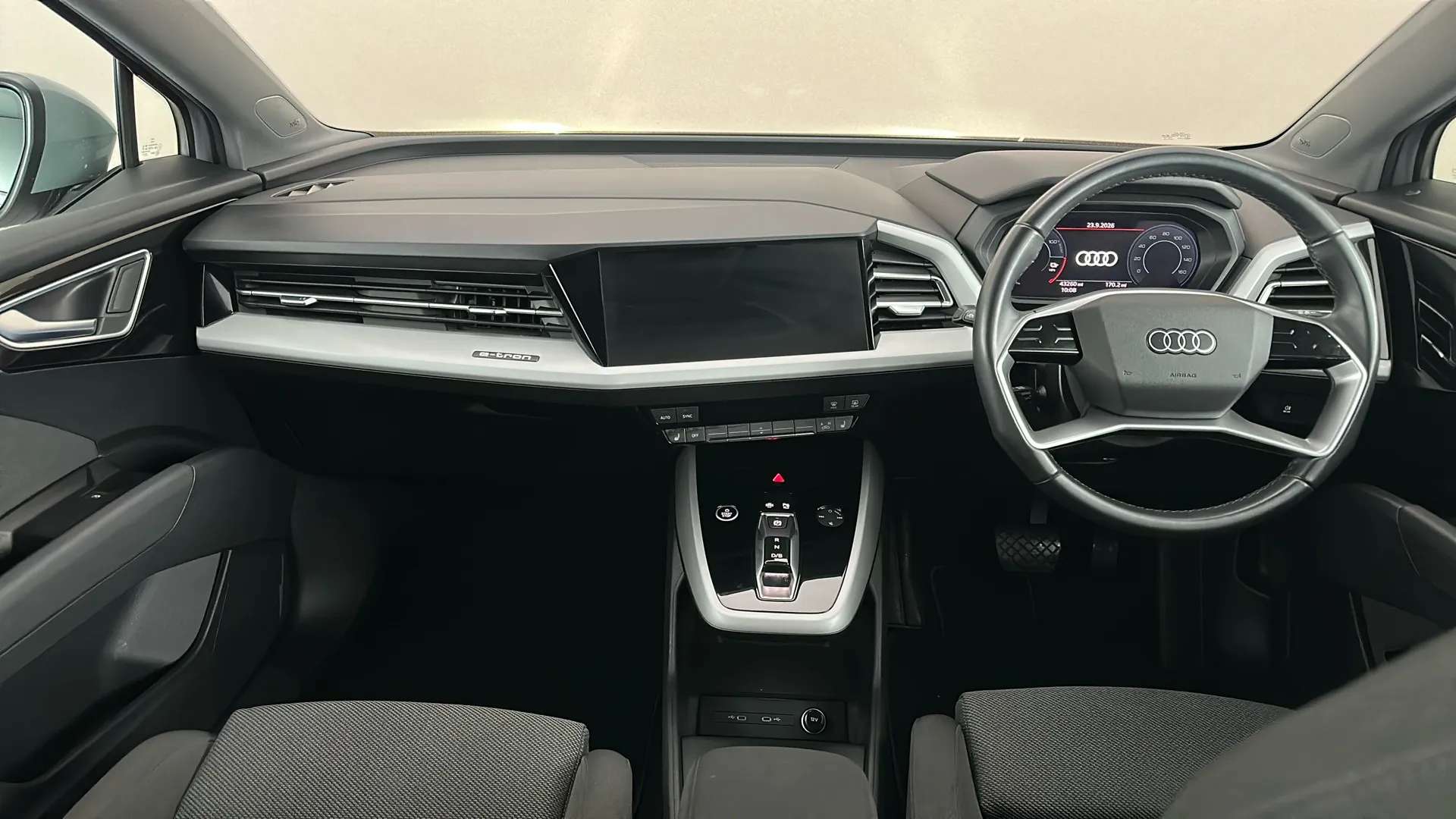 2023 AUDI Q4 2023 AUDI Q4
