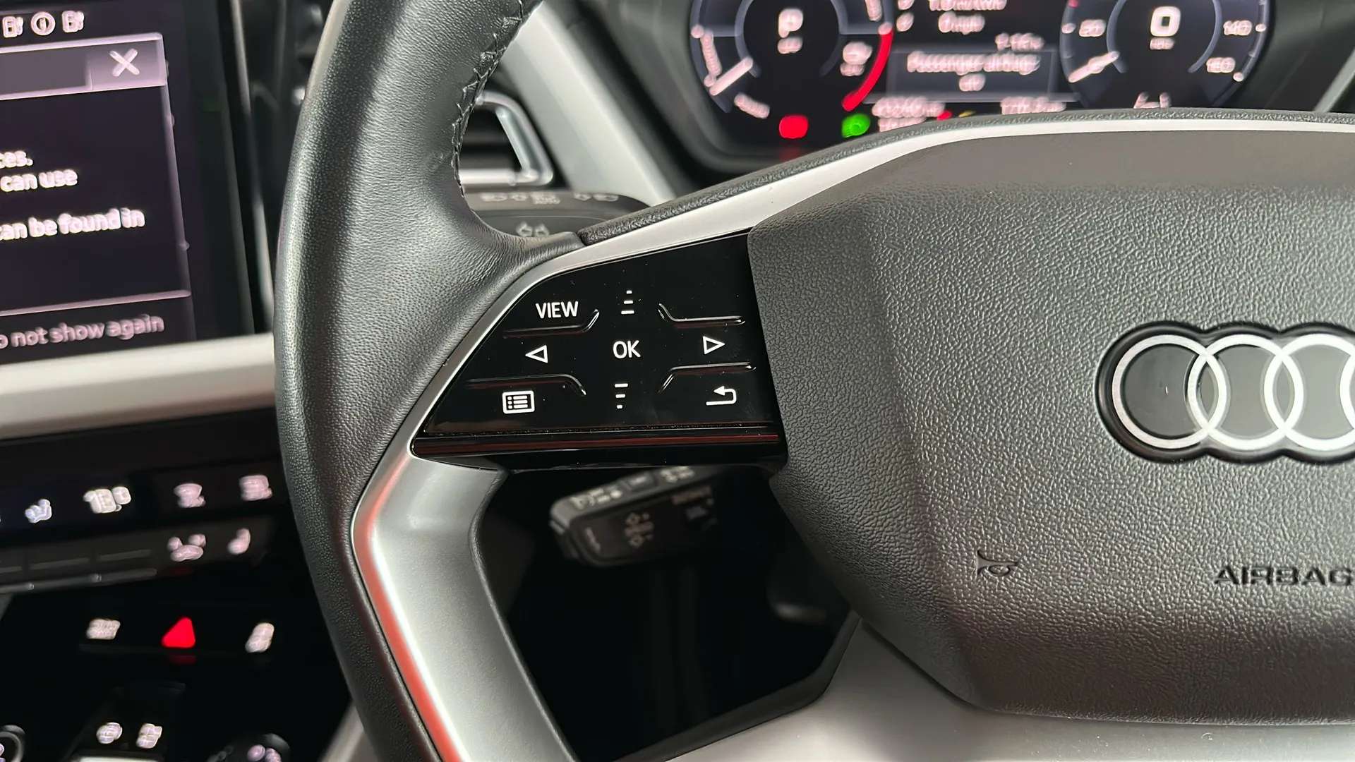 2023 AUDI Q4 2023 AUDI Q4