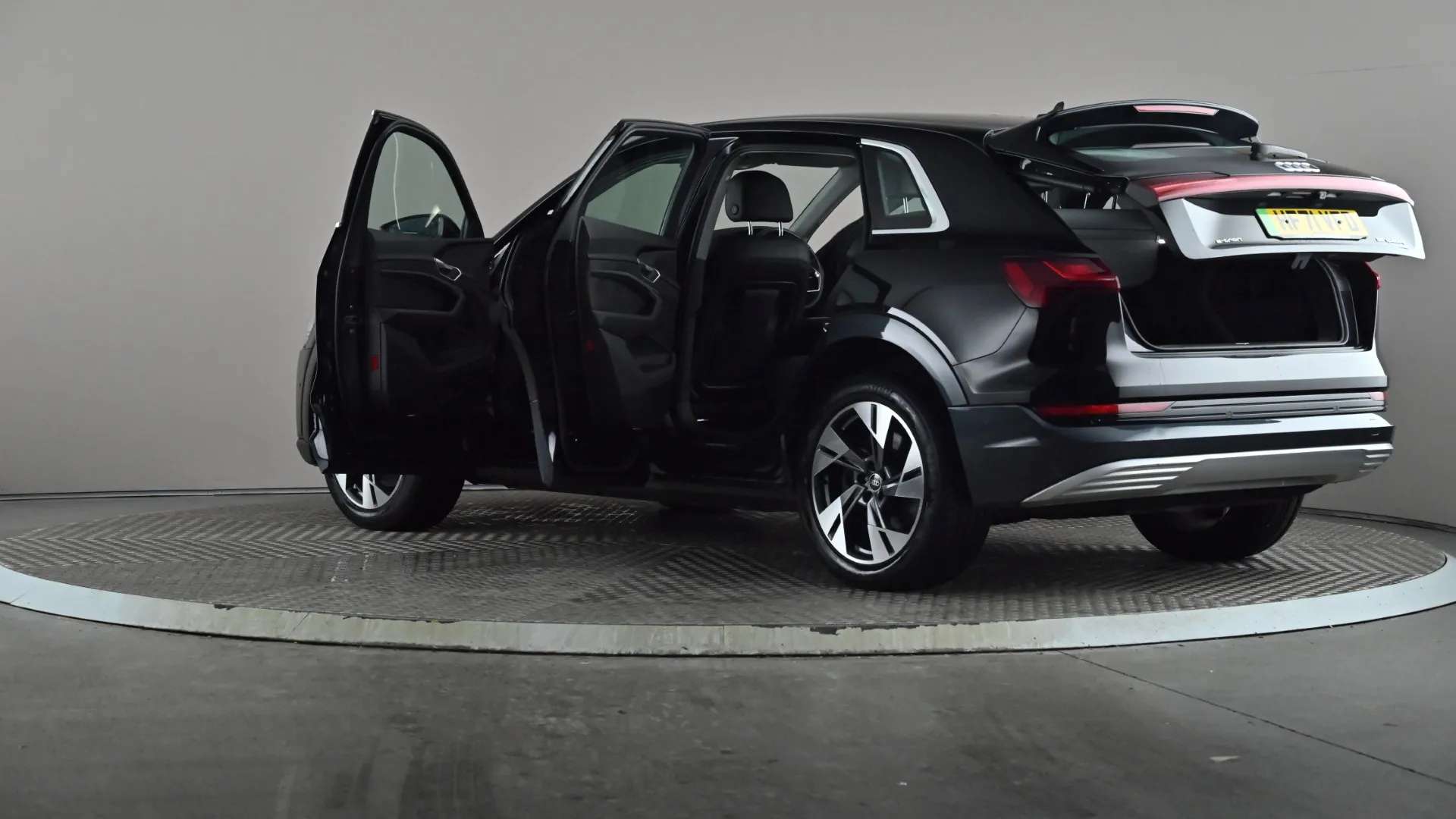 2021 AUDI E-TRON 2021 AUDI E-TRON