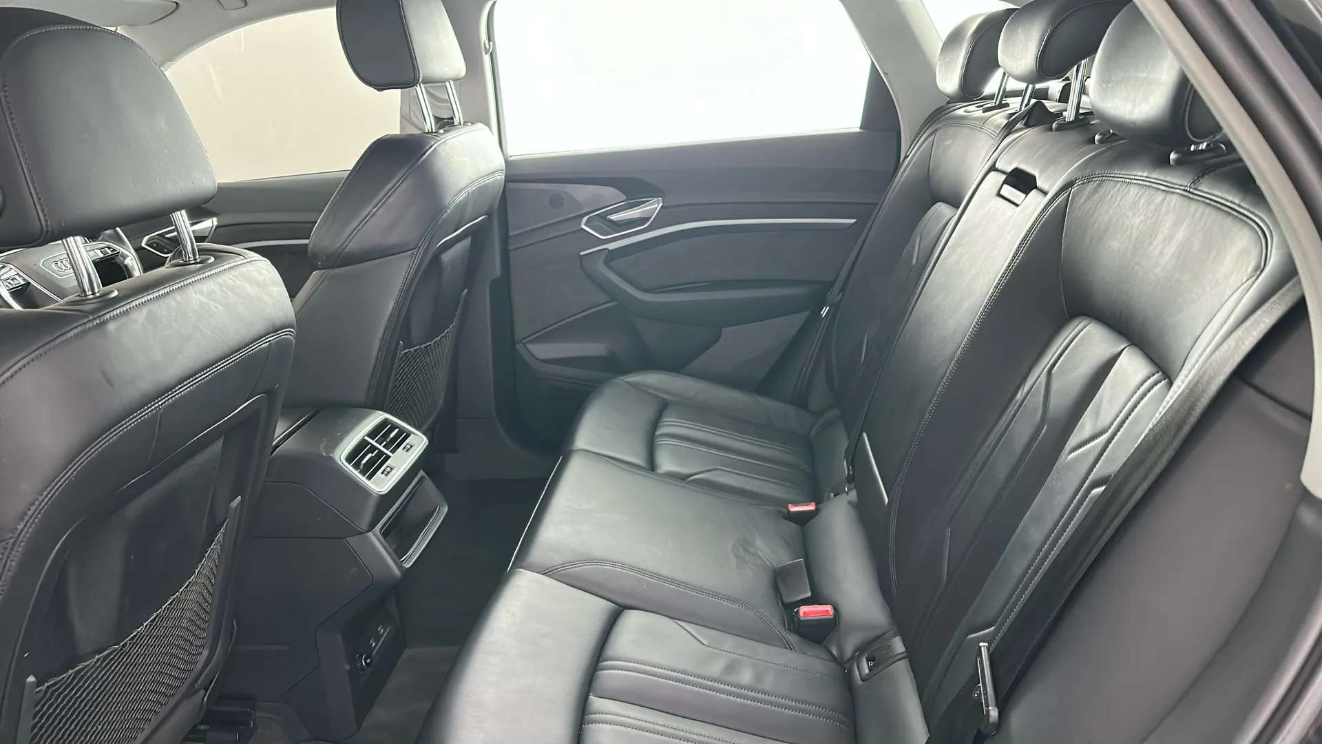 2021 AUDI E-TRON 2021 AUDI E-TRON