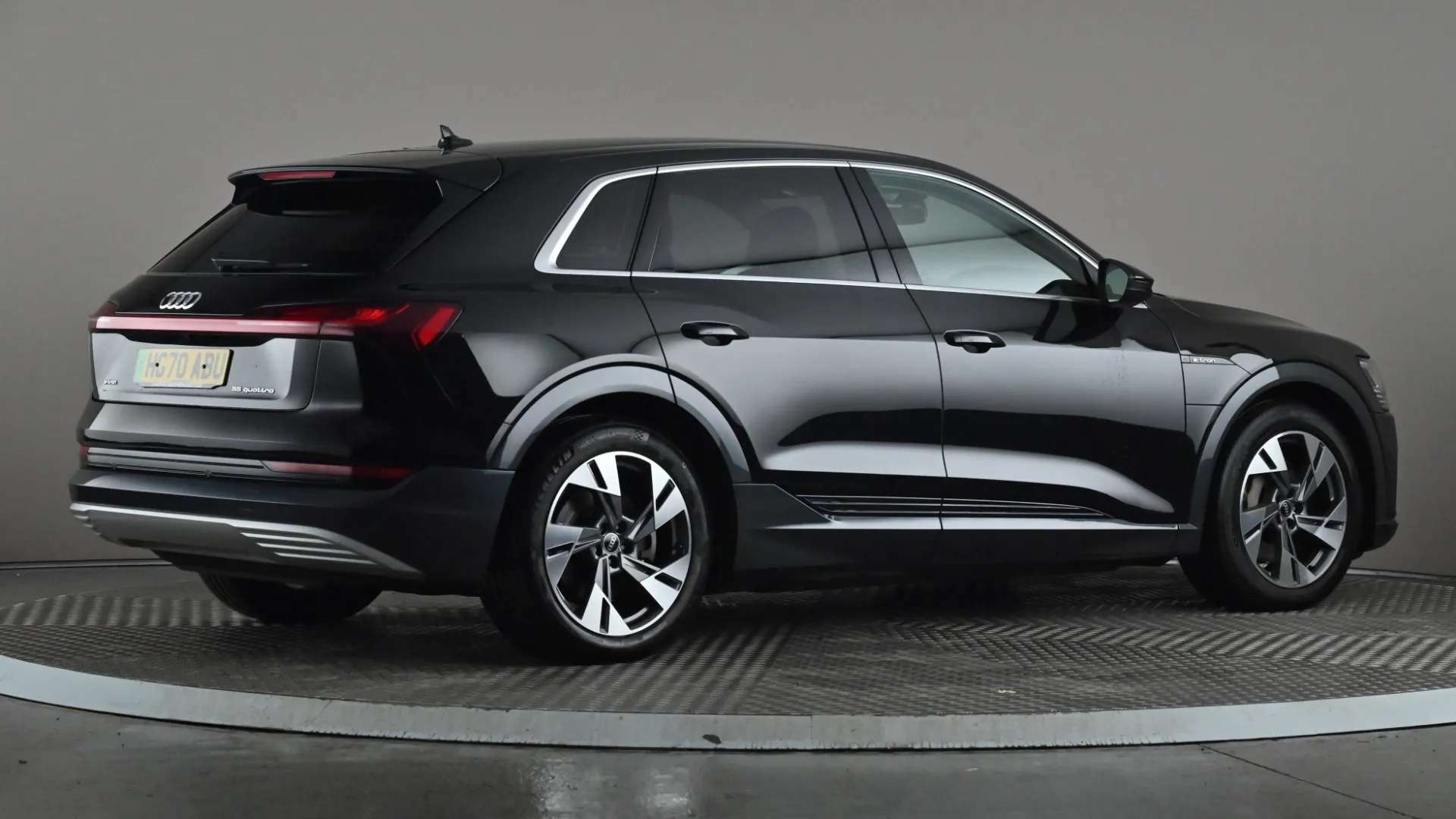 2021 AUDI E-TRON 2021 AUDI E-TRON