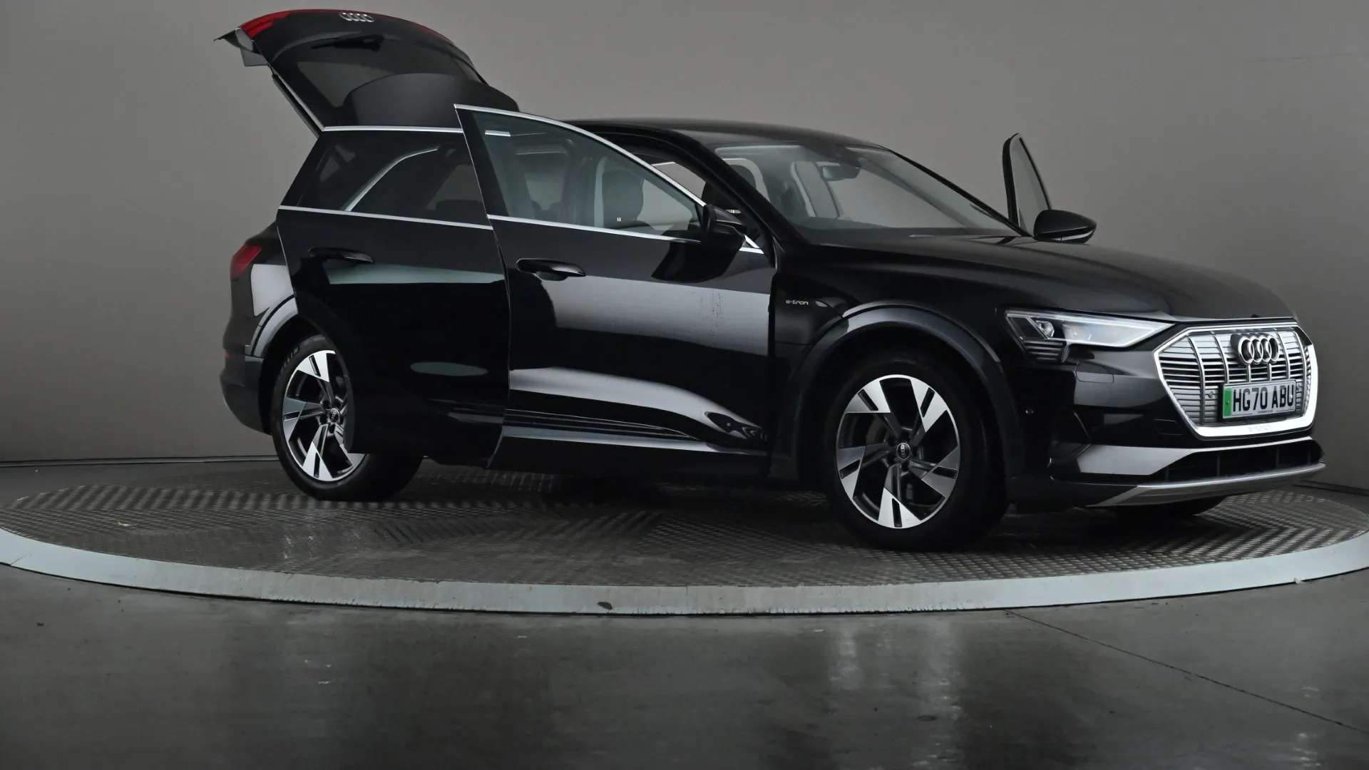 2021 AUDI E-TRON 2021 AUDI E-TRON