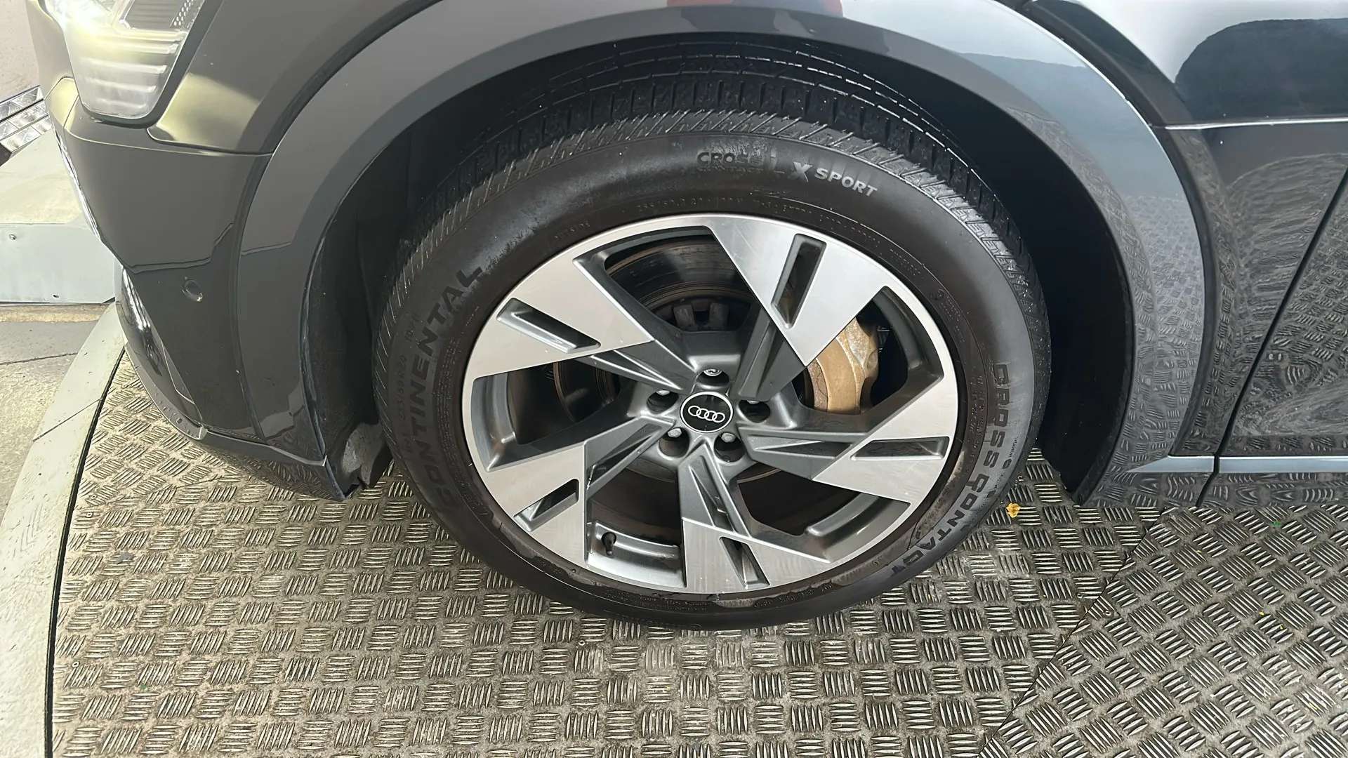 2021 AUDI E-TRON 2021 AUDI E-TRON