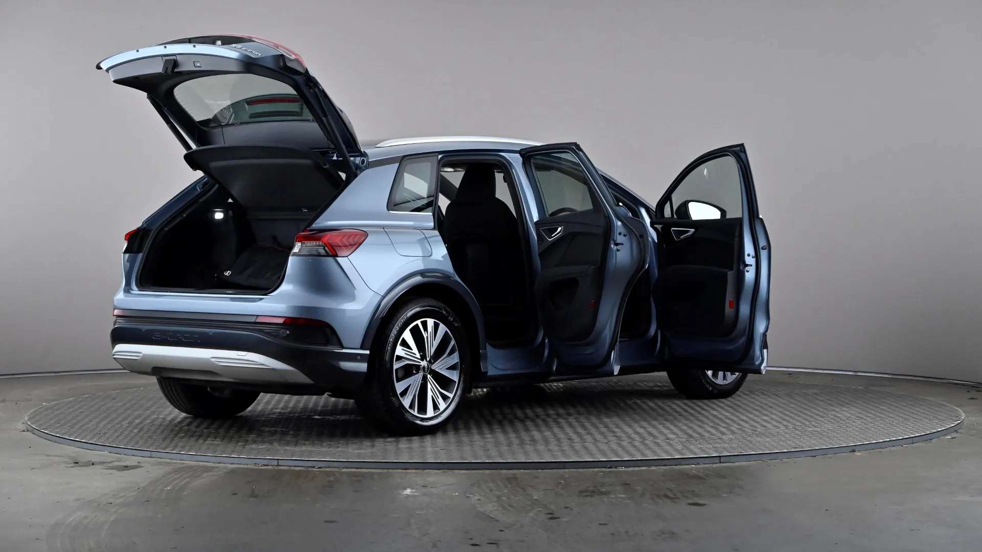 2022 AUDI Q4 2022 AUDI Q4