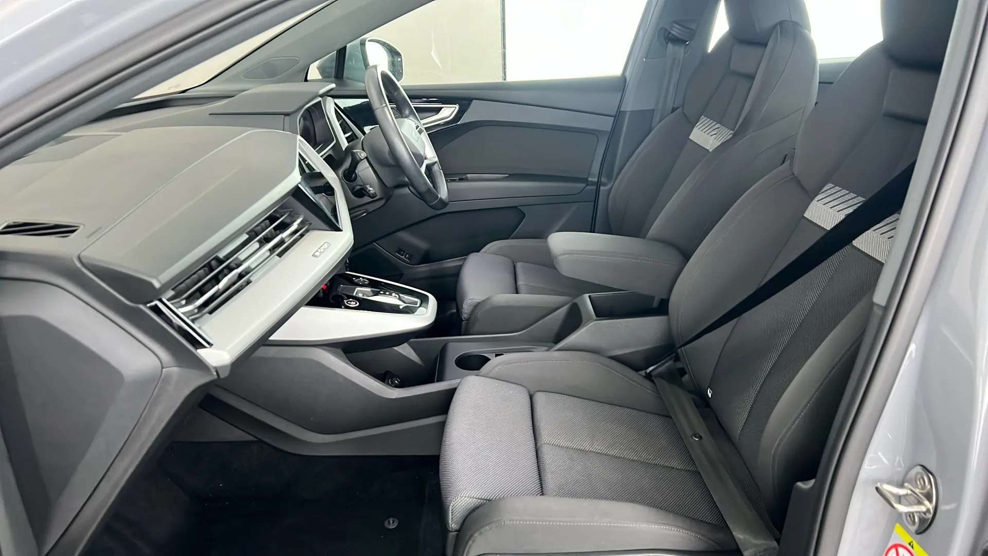 2022 AUDI Q4 2022 AUDI Q4