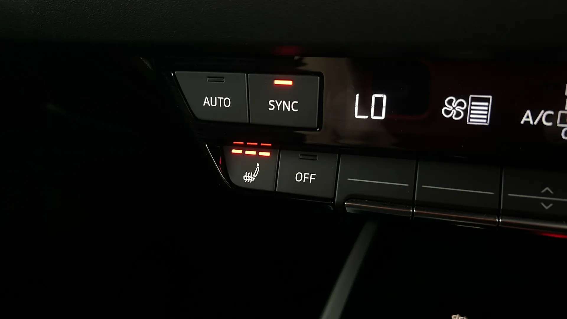 2022 AUDI Q4 2022 AUDI Q4