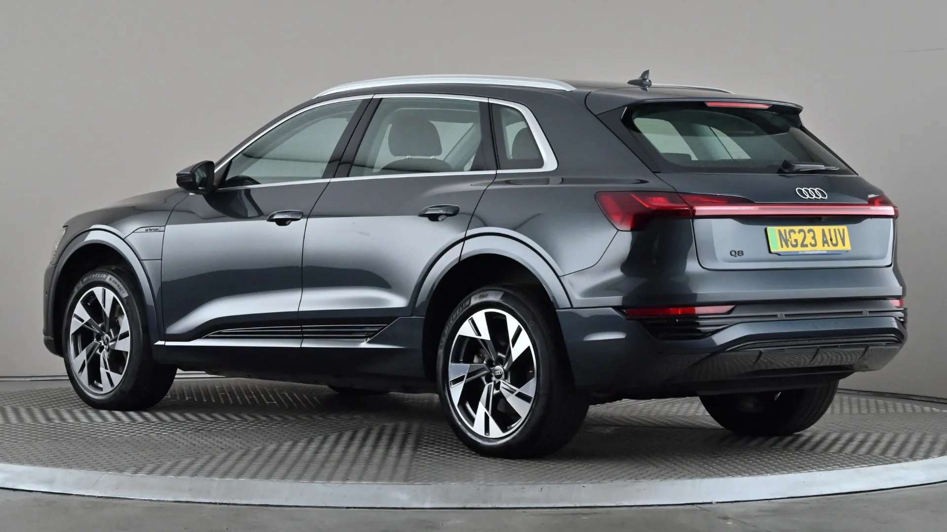A 2023 AUDI Q8 250kW 50 Quattro 95kWh Sport Auto A 2023 AUDI Q8 250kW 50 Quattro 95kWh Sport Auto
