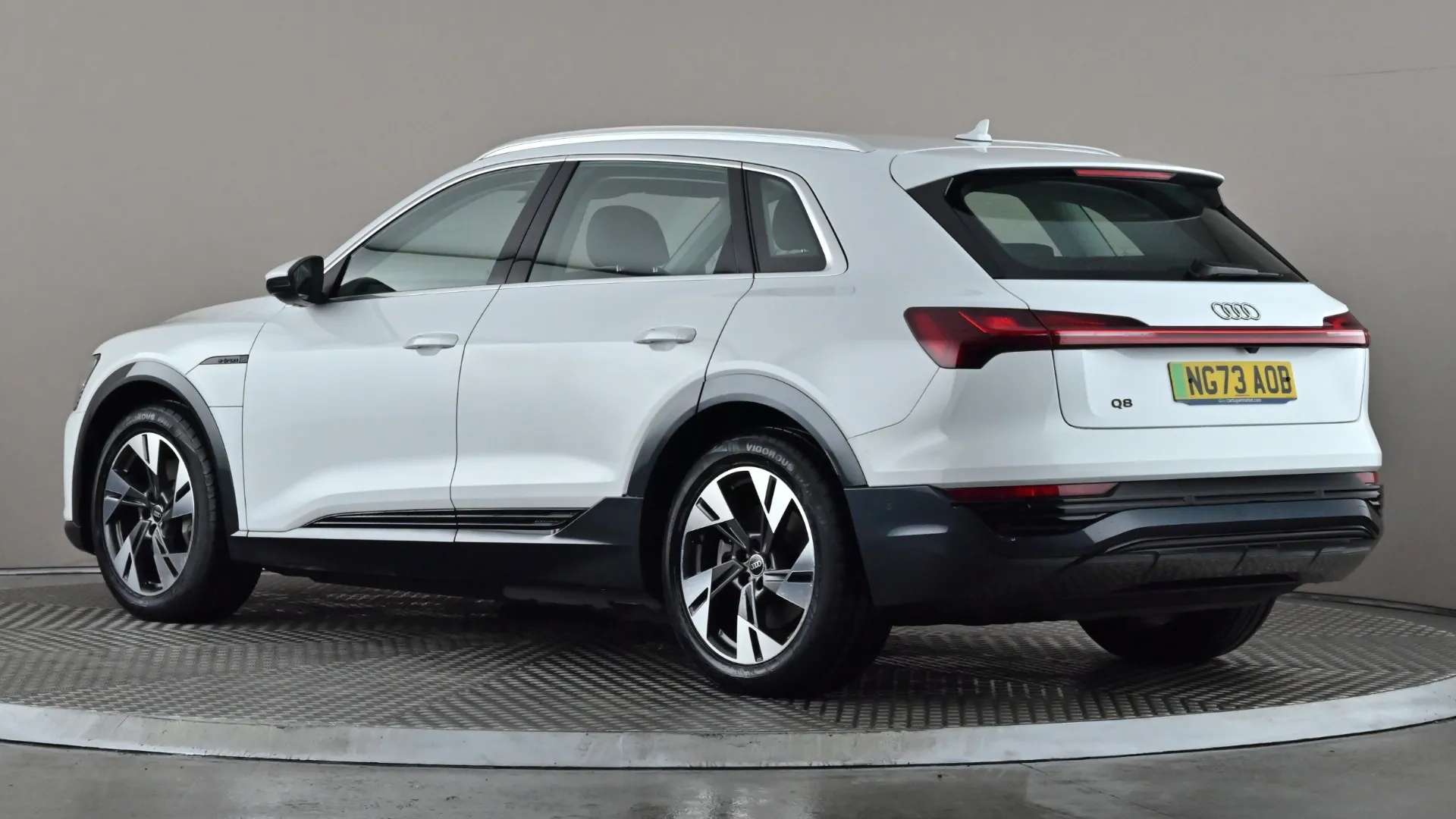 A 2023 AUDI Q8 300kW 55 Quattro 114kWh Sport Auto A 2023 AUDI Q8 300kW 55 Quattro 114kWh Sport Auto