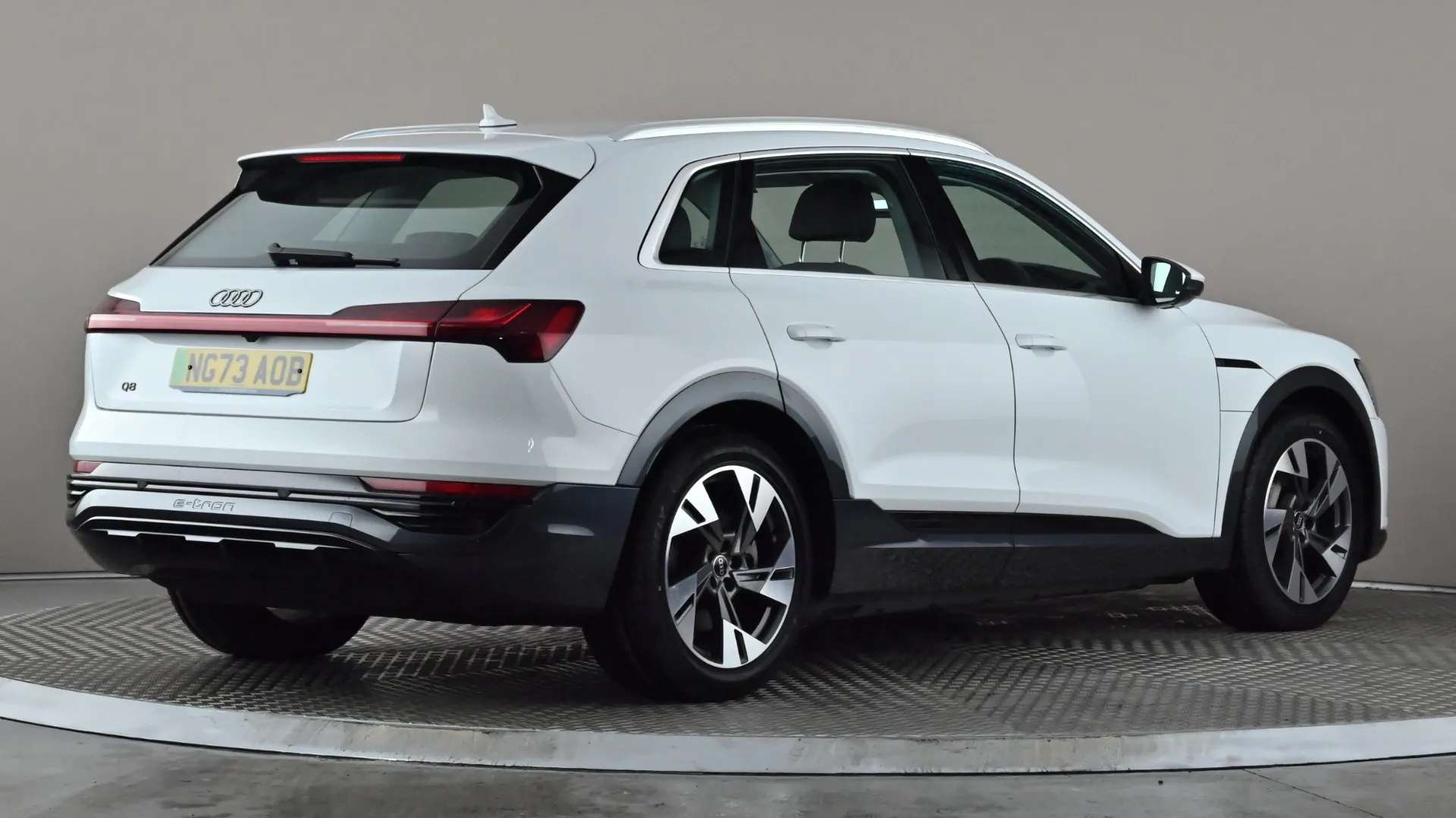 2023 AUDI Q8 2023 AUDI Q8