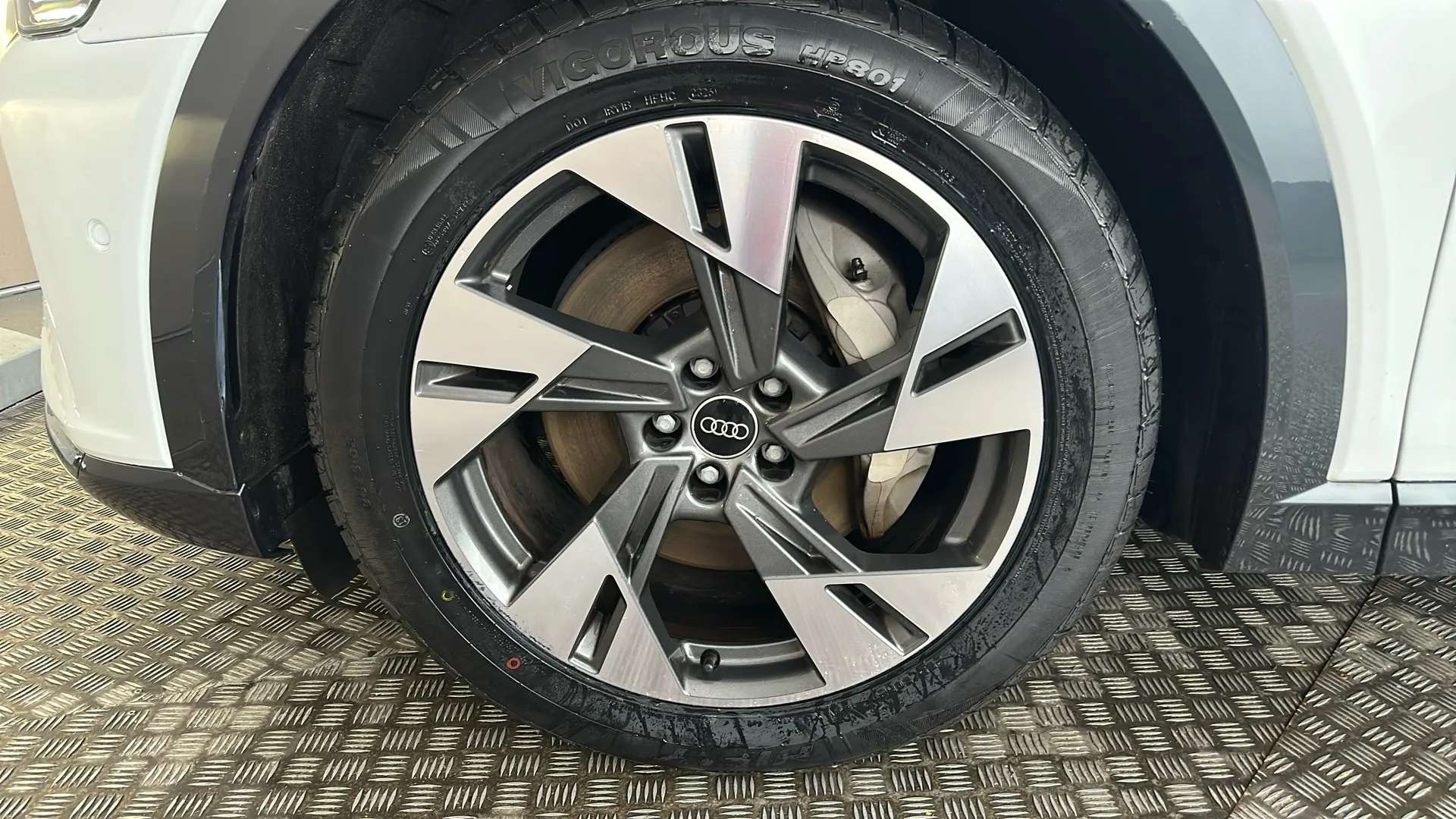 2023 AUDI Q8 2023 AUDI Q8