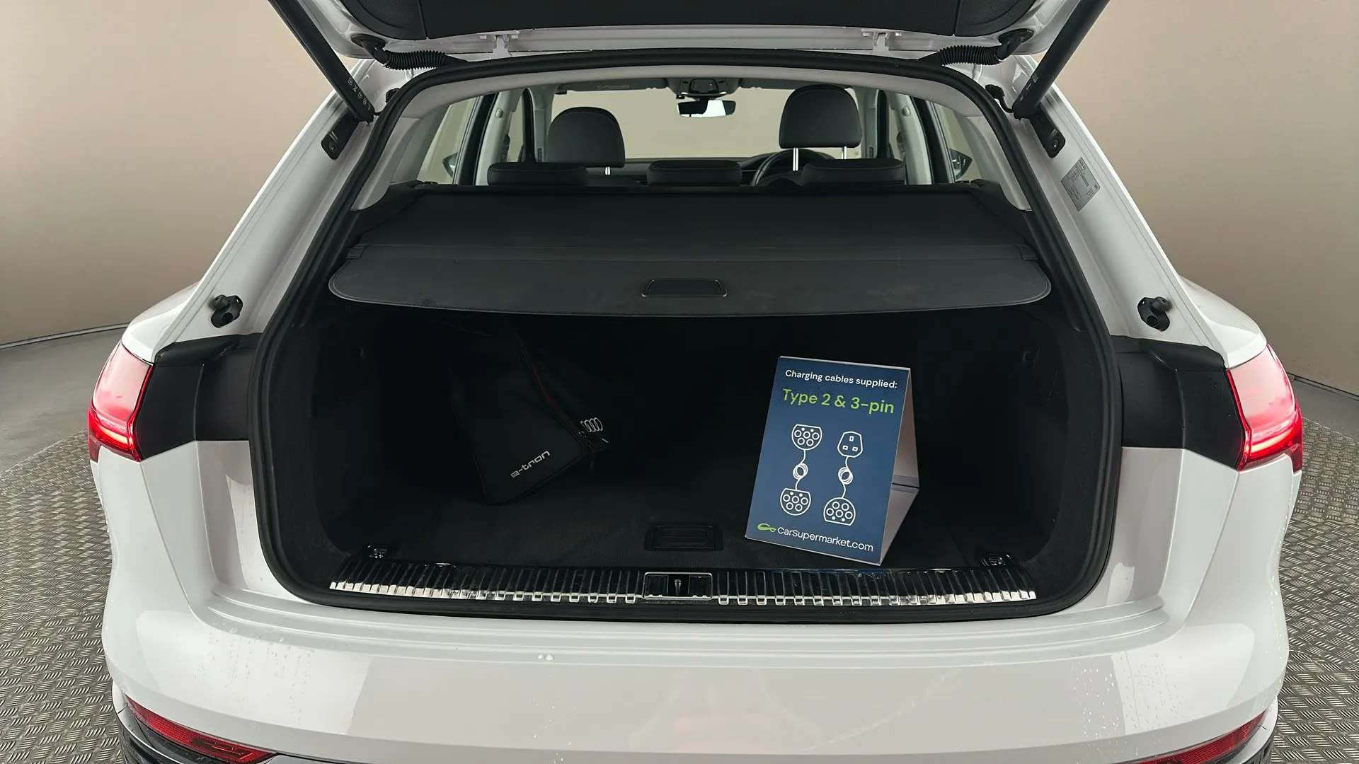 2023 AUDI Q8 2023 AUDI Q8