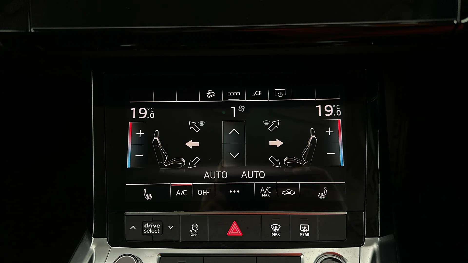 2023 AUDI Q8 2023 AUDI Q8