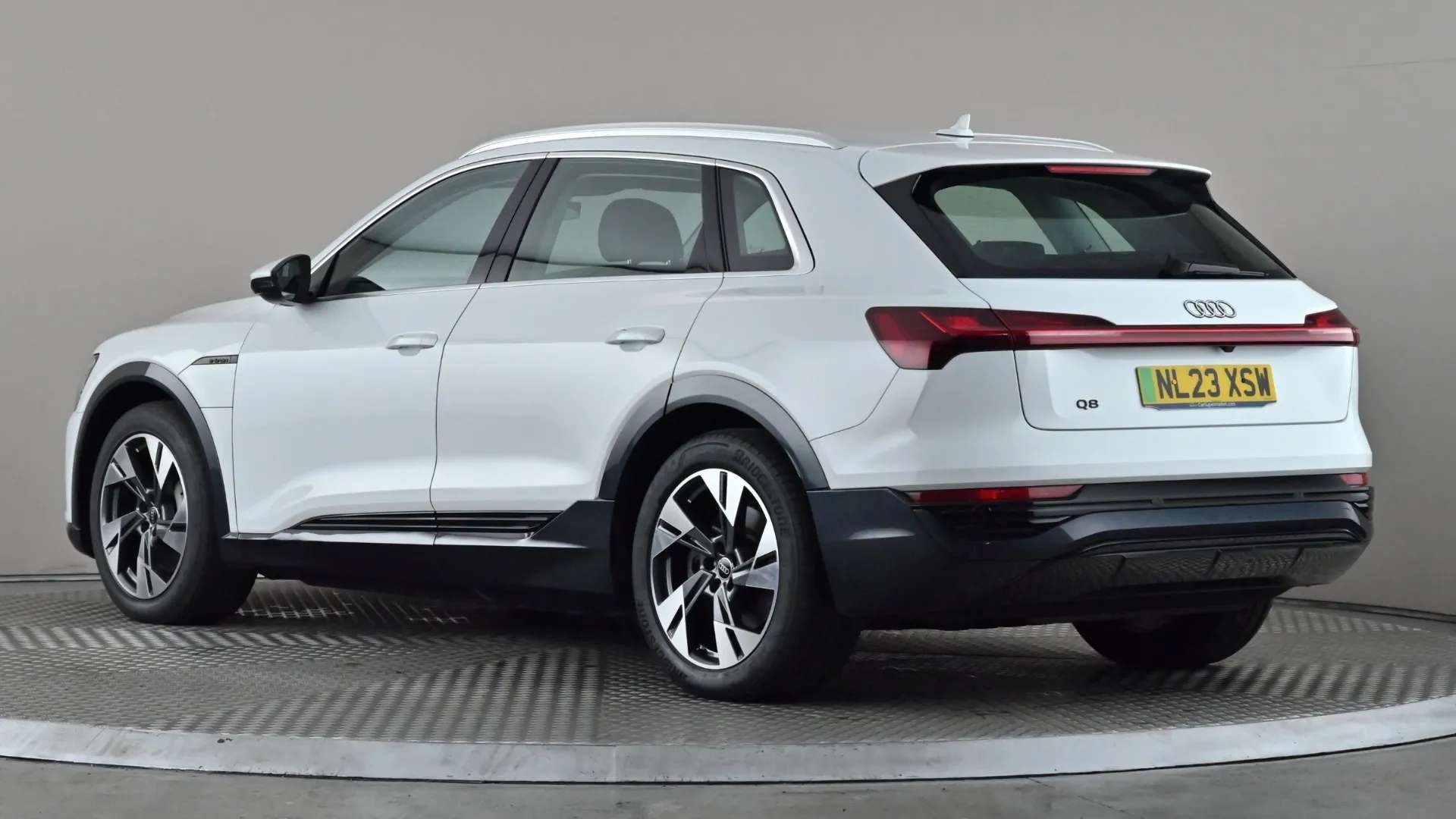 A 2023 AUDI Q8 250kW 50 Quattro 95kWh Sport Auto A 2023 AUDI Q8 250kW 50 Quattro 95kWh Sport Auto