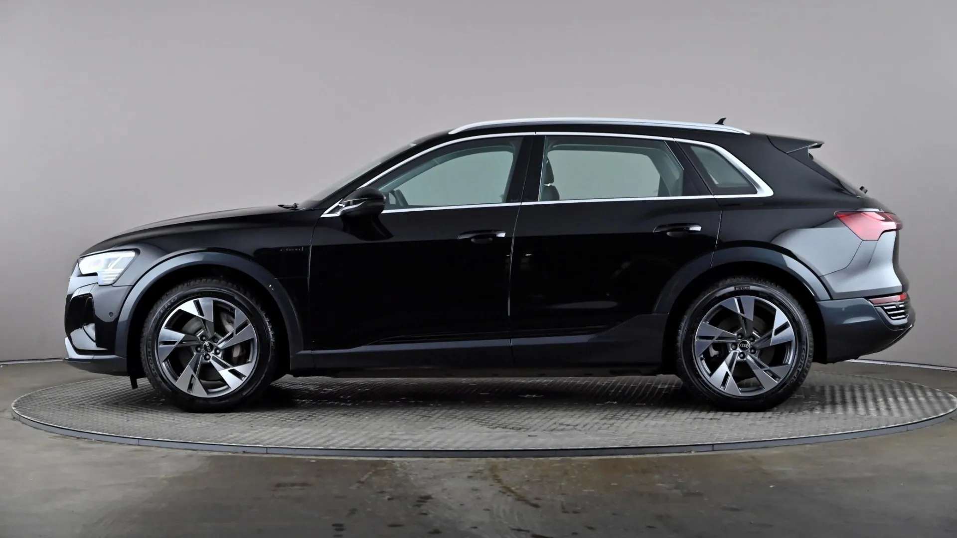 A 2023 AUDI Q8 250kW 50 Quattro 95kWh Sport Auto A 2023 AUDI Q8 250kW 50 Quattro 95kWh Sport Auto