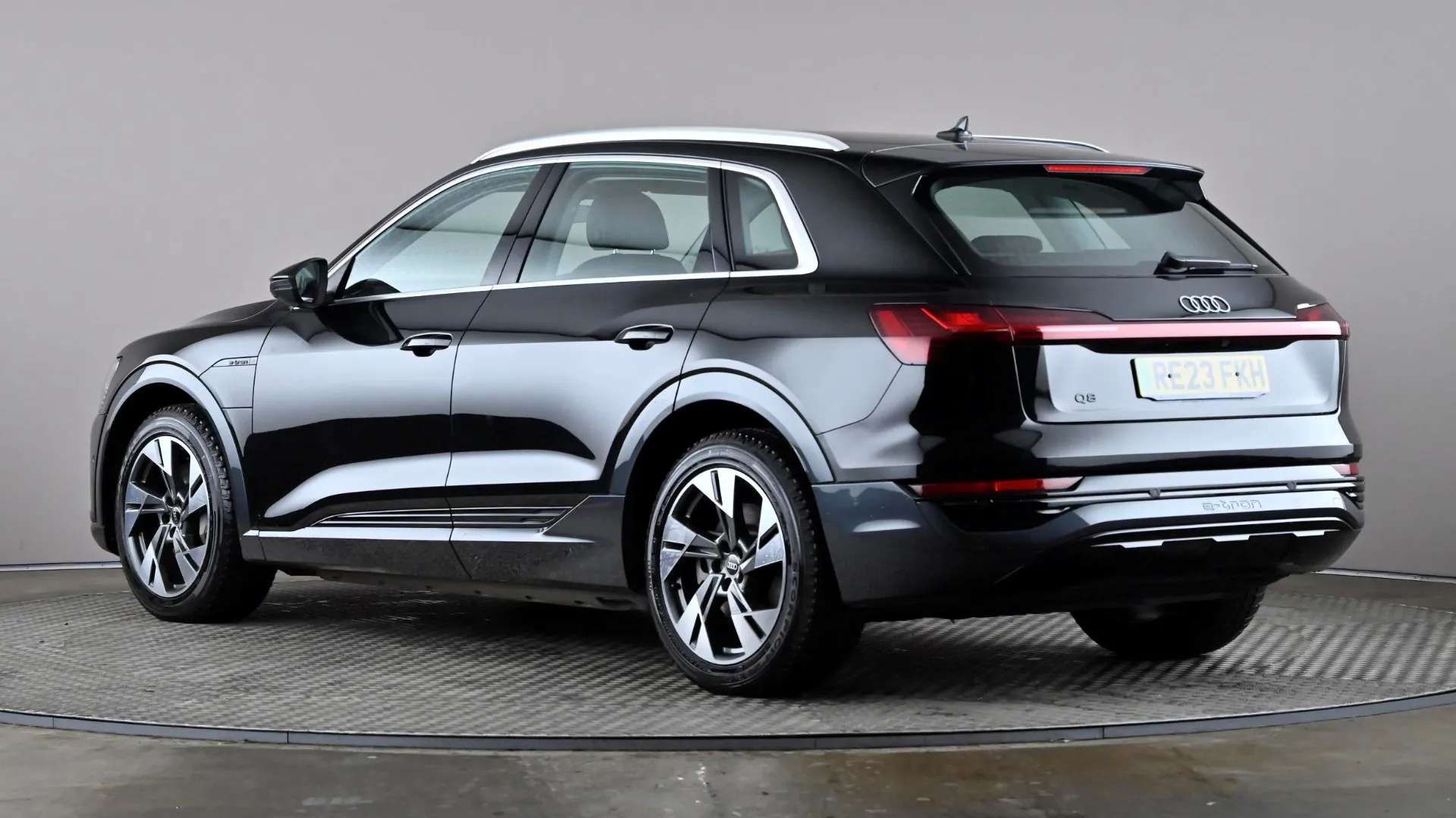 A 2023 AUDI Q8 250kW 50 Quattro 95kWh Sport Auto A 2023 AUDI Q8 250kW 50 Quattro 95kWh Sport Auto
