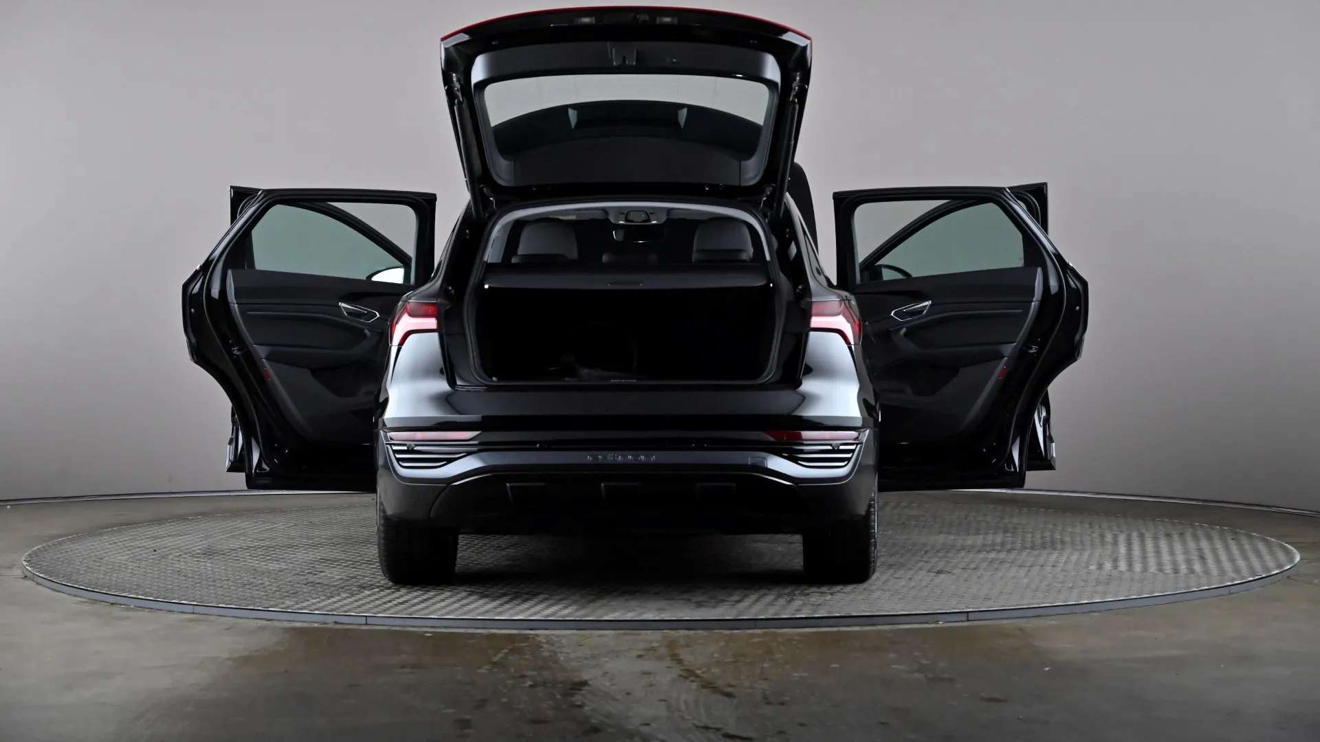 2023 AUDI Q8 2023 AUDI Q8