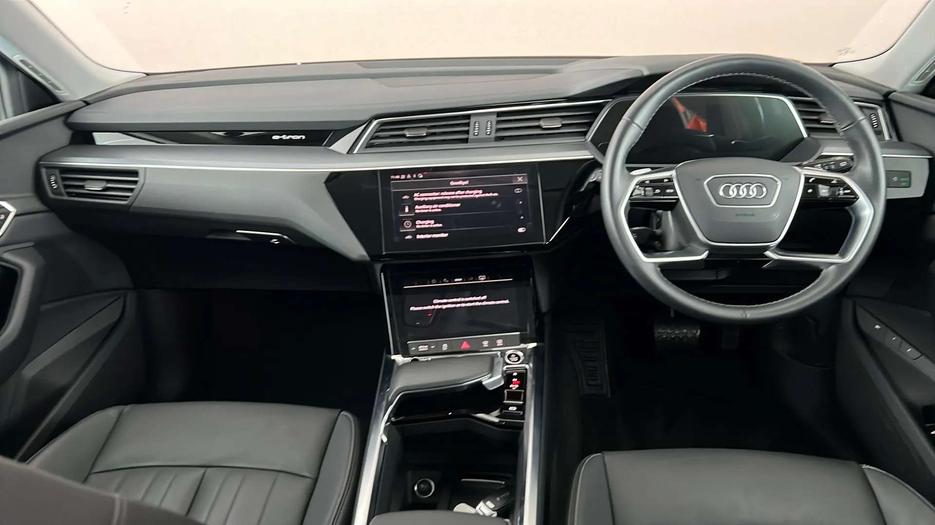 2023 AUDI Q8 2023 AUDI Q8