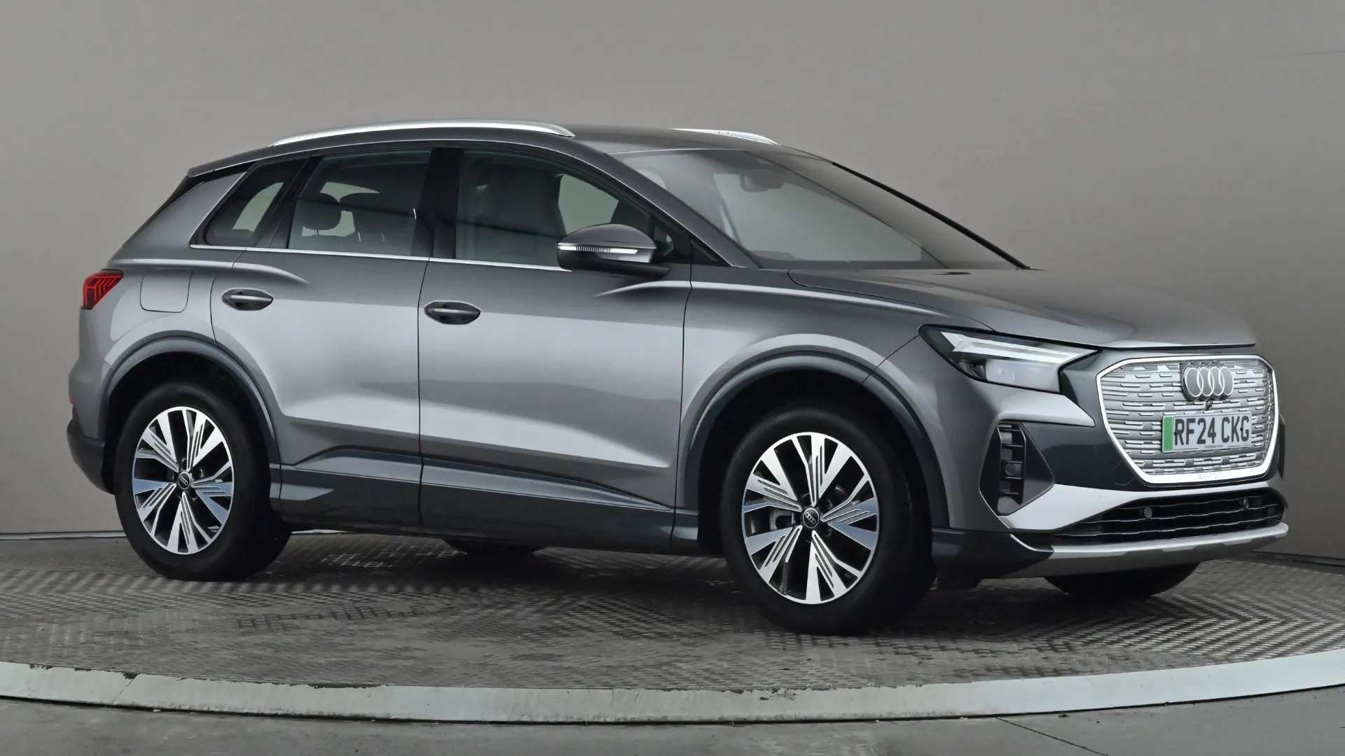 2024 AUDI Q4 2024 AUDI Q4