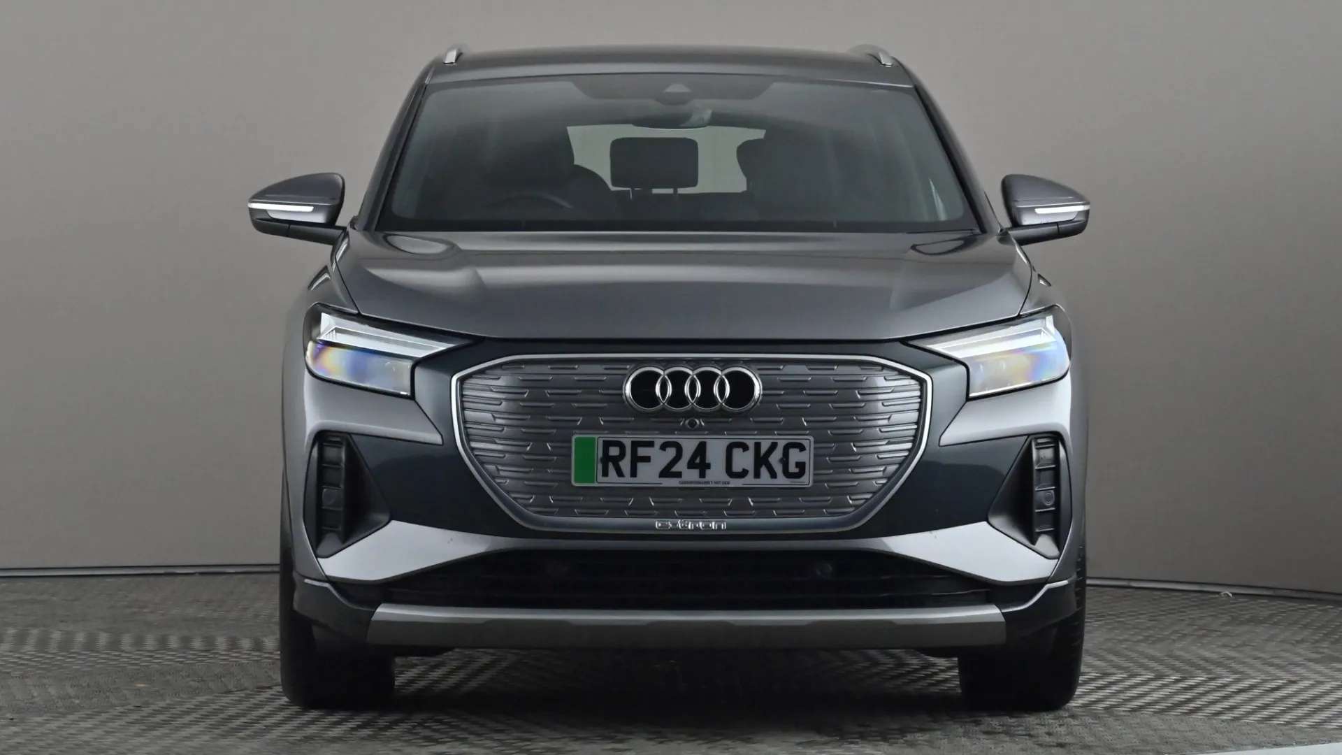 2024 AUDI Q4 2024 AUDI Q4