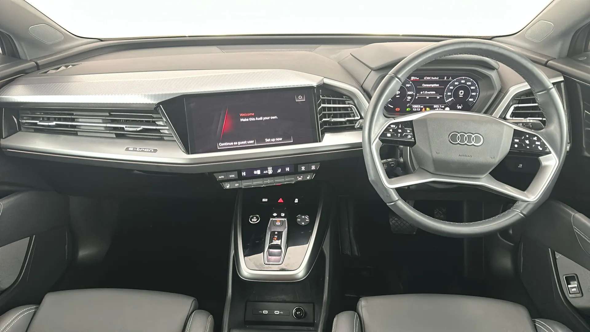 2024 AUDI Q4 2024 AUDI Q4