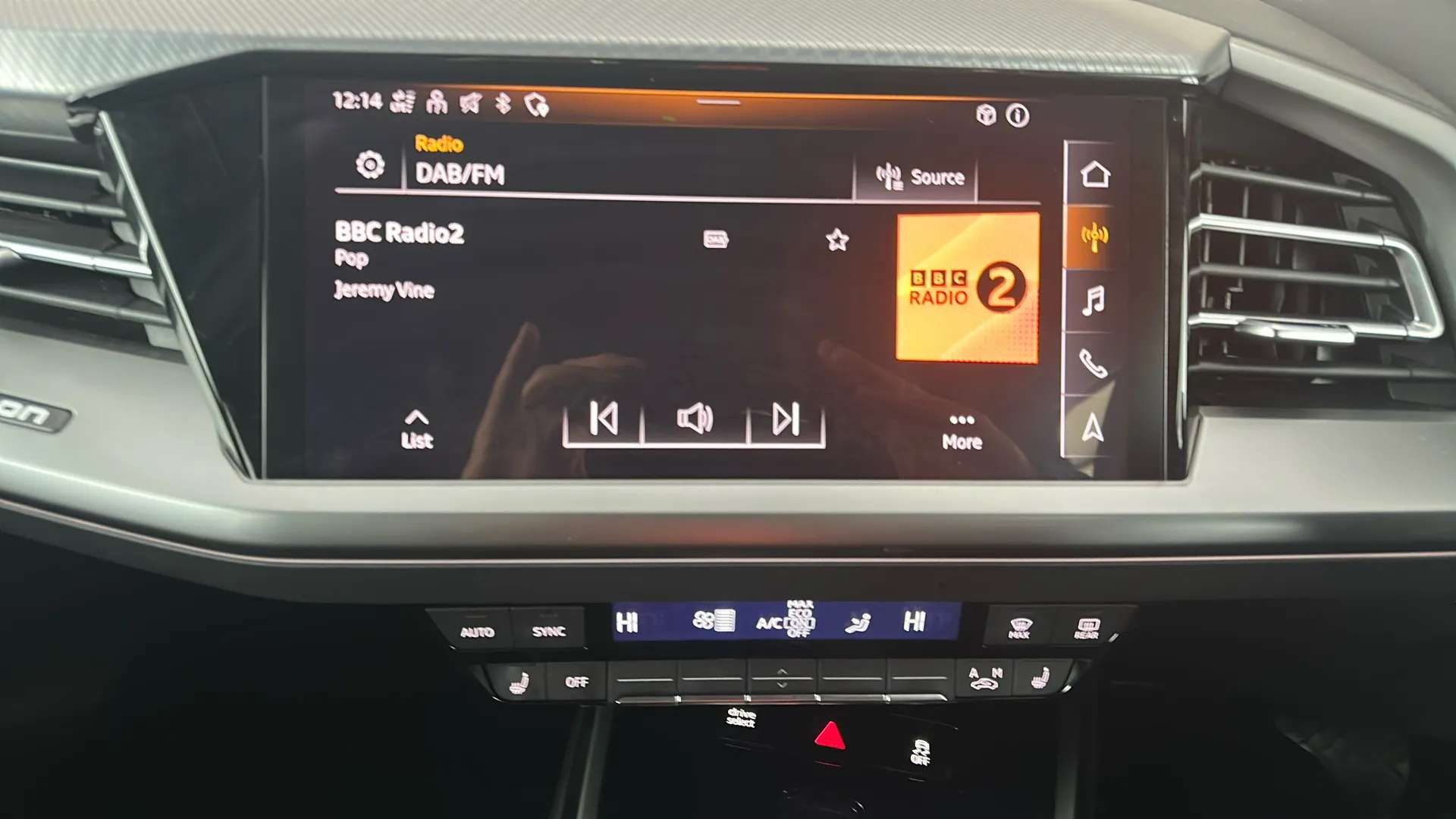 2024 AUDI Q4 2024 AUDI Q4