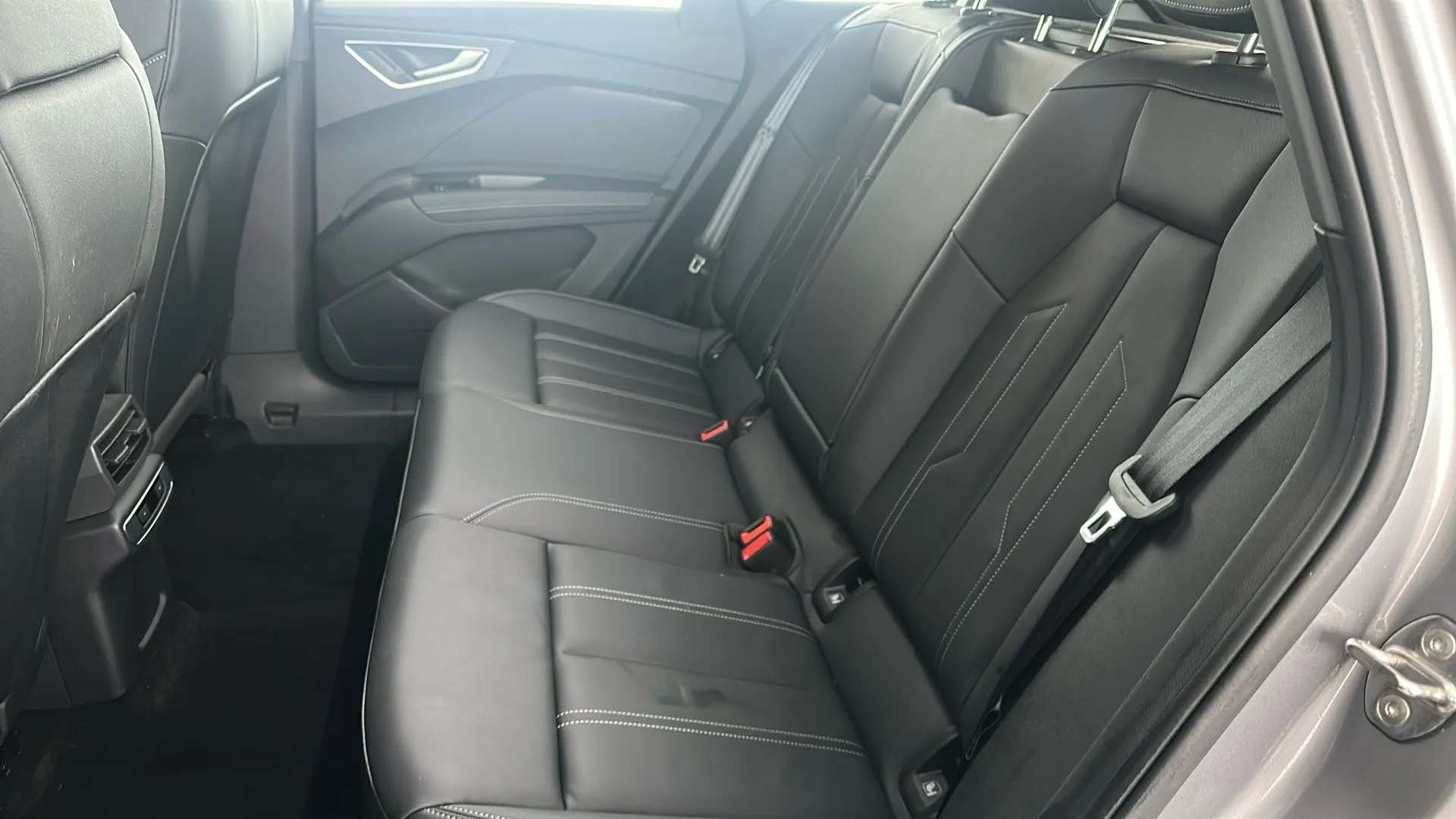 2024 AUDI Q4 2024 AUDI Q4