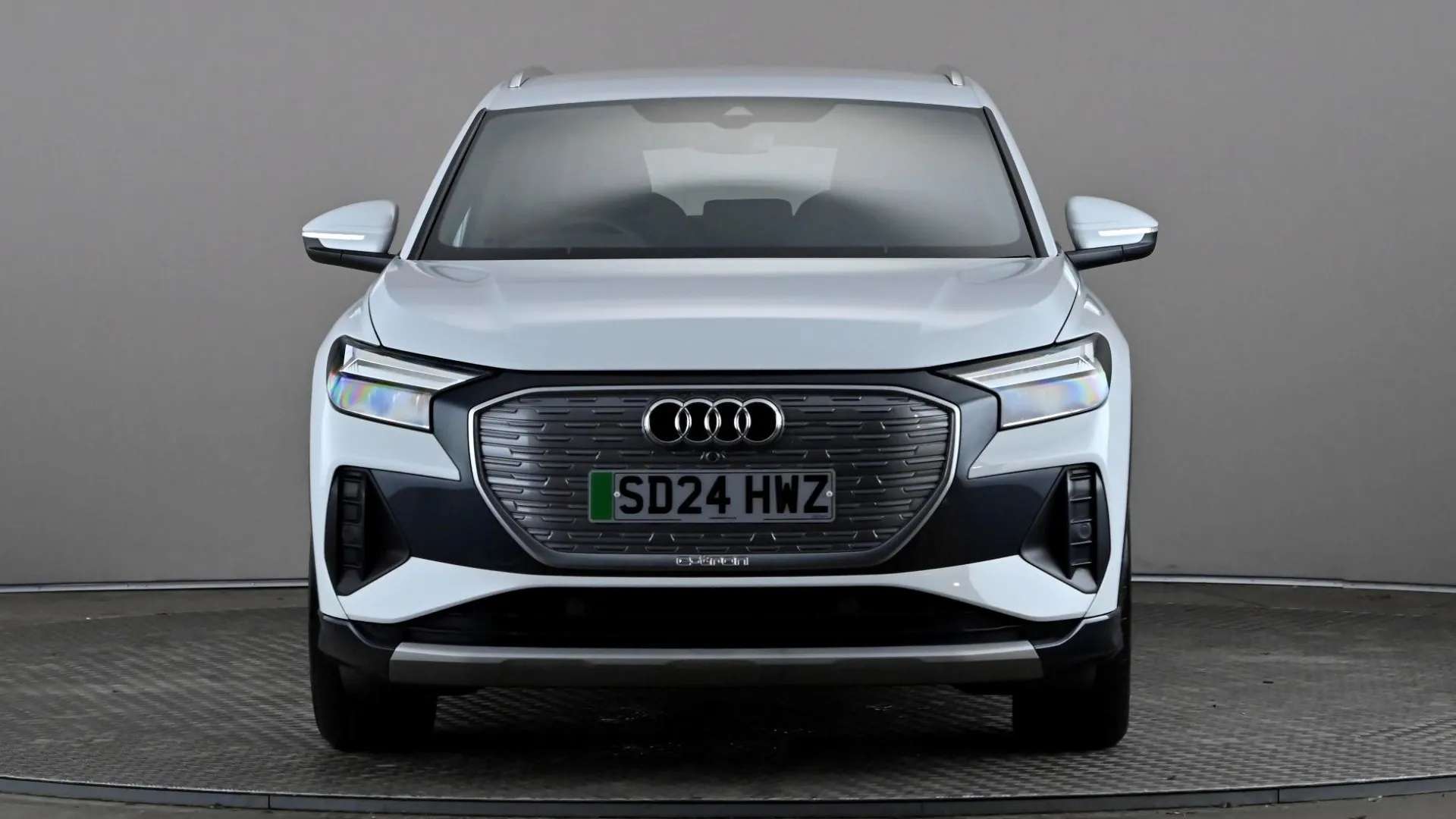 2024 AUDI Q4 2024 AUDI Q4