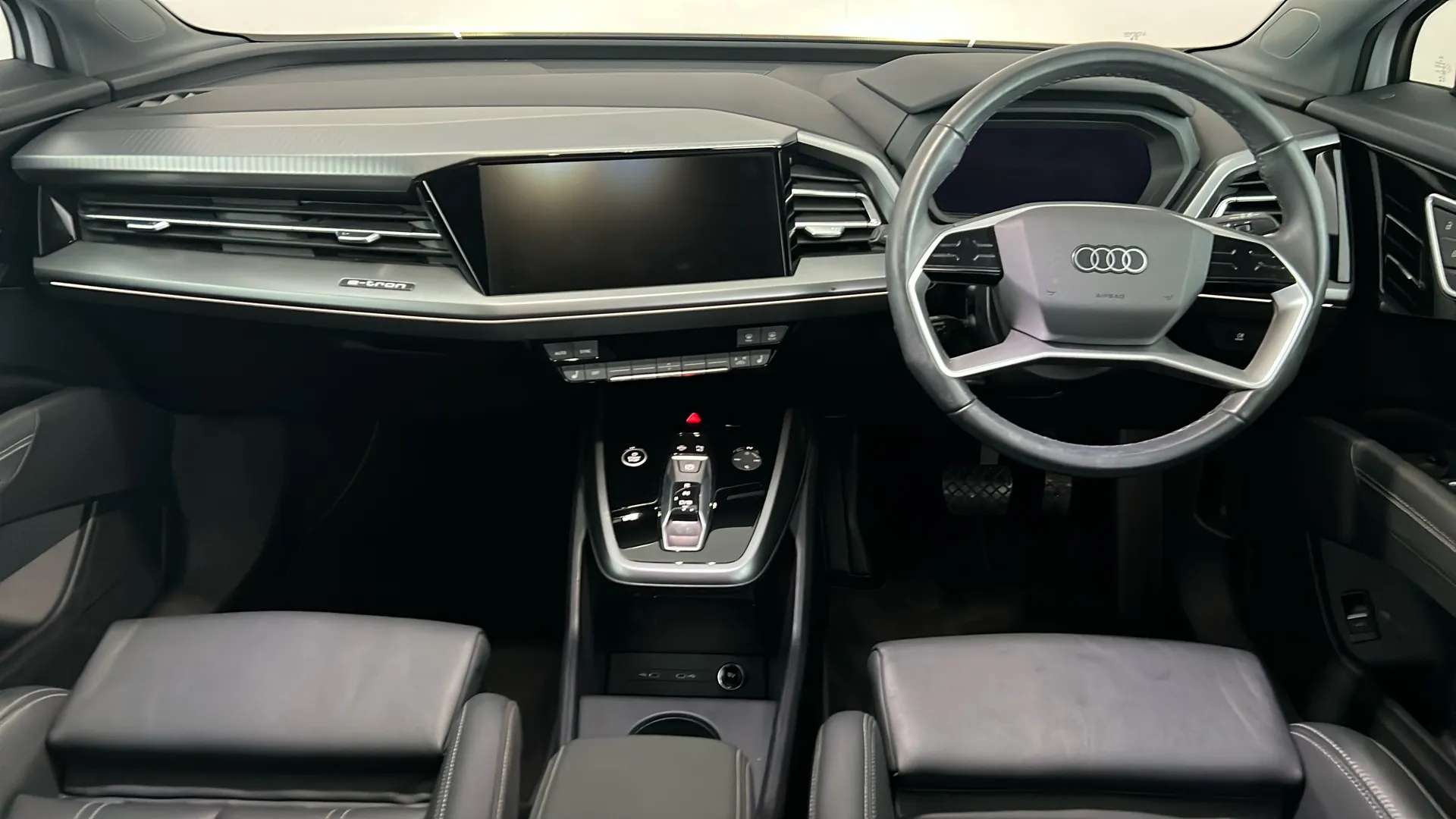 2024 AUDI Q4 2024 AUDI Q4