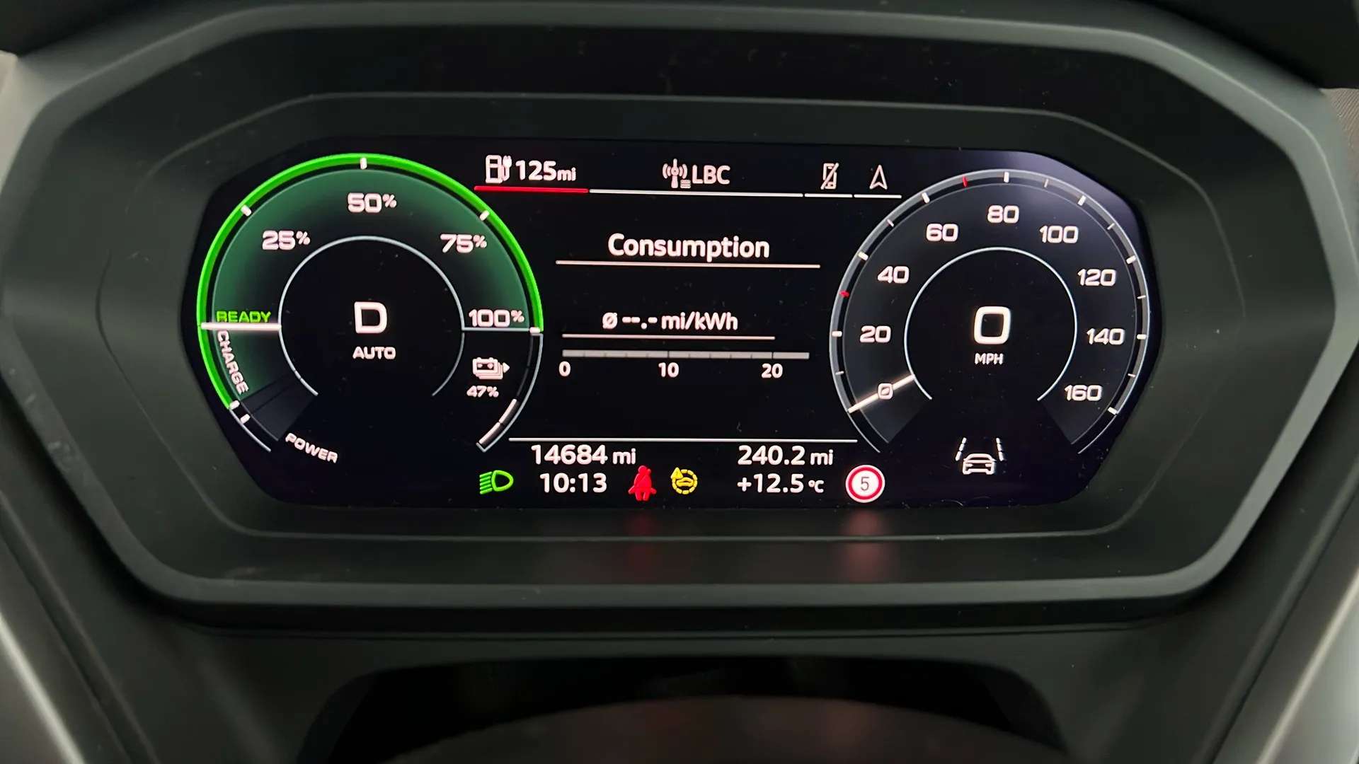 2024 AUDI Q4 2024 AUDI Q4